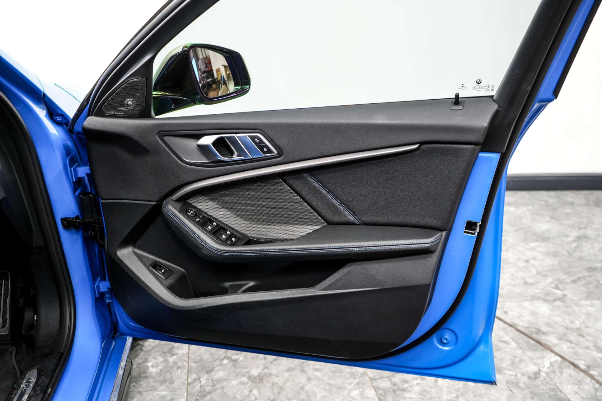 BMW 1 Series view 24
