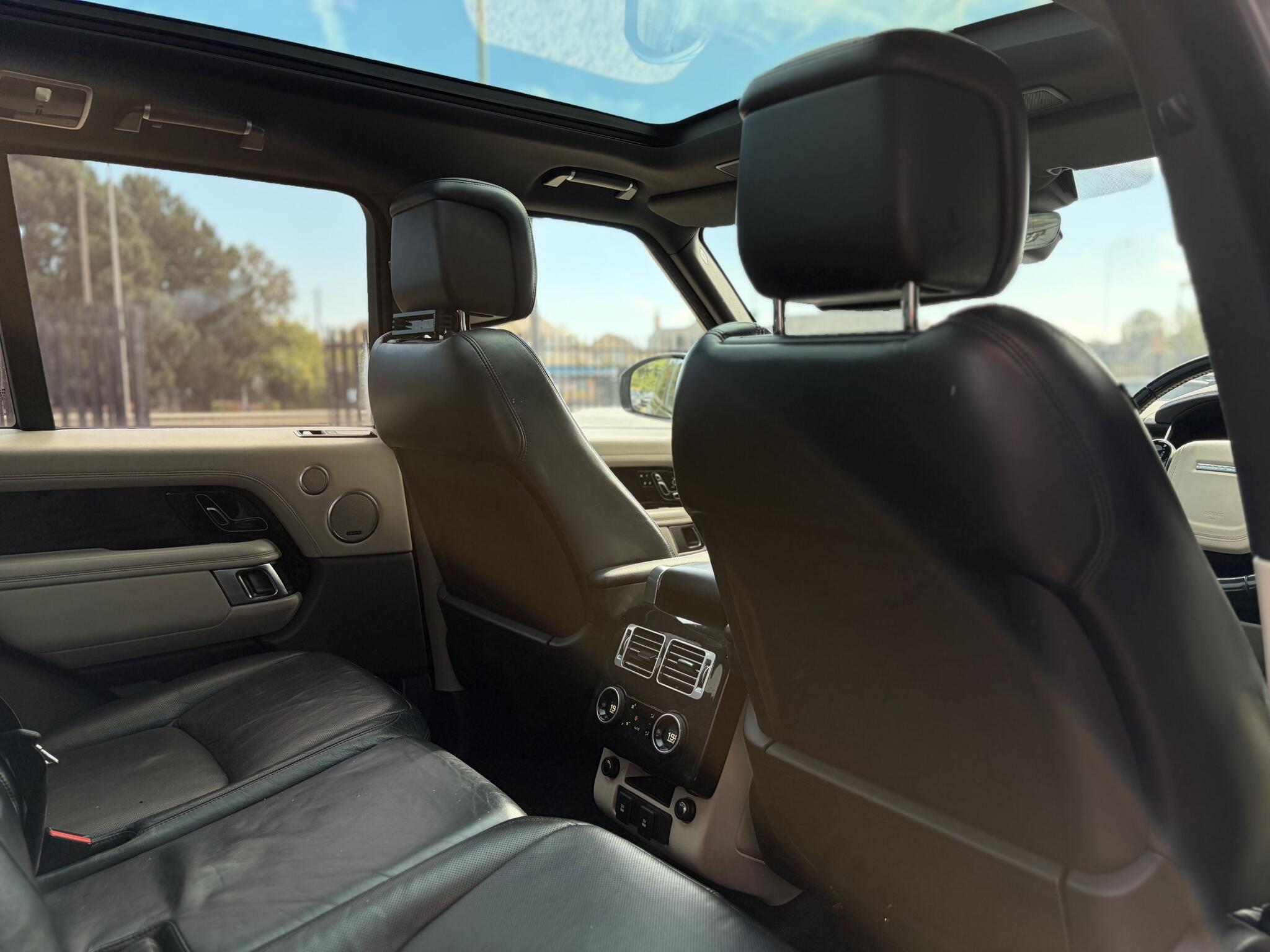 Land Rover Range Rover view 29
