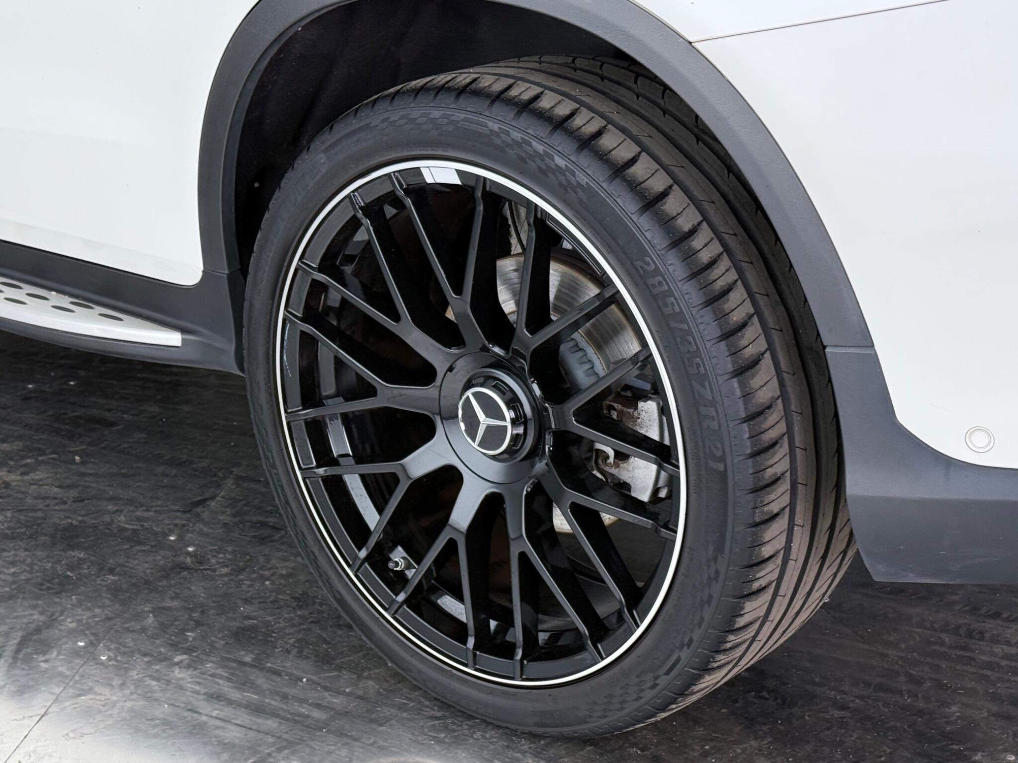 Mercedes-Benz GLC view 12