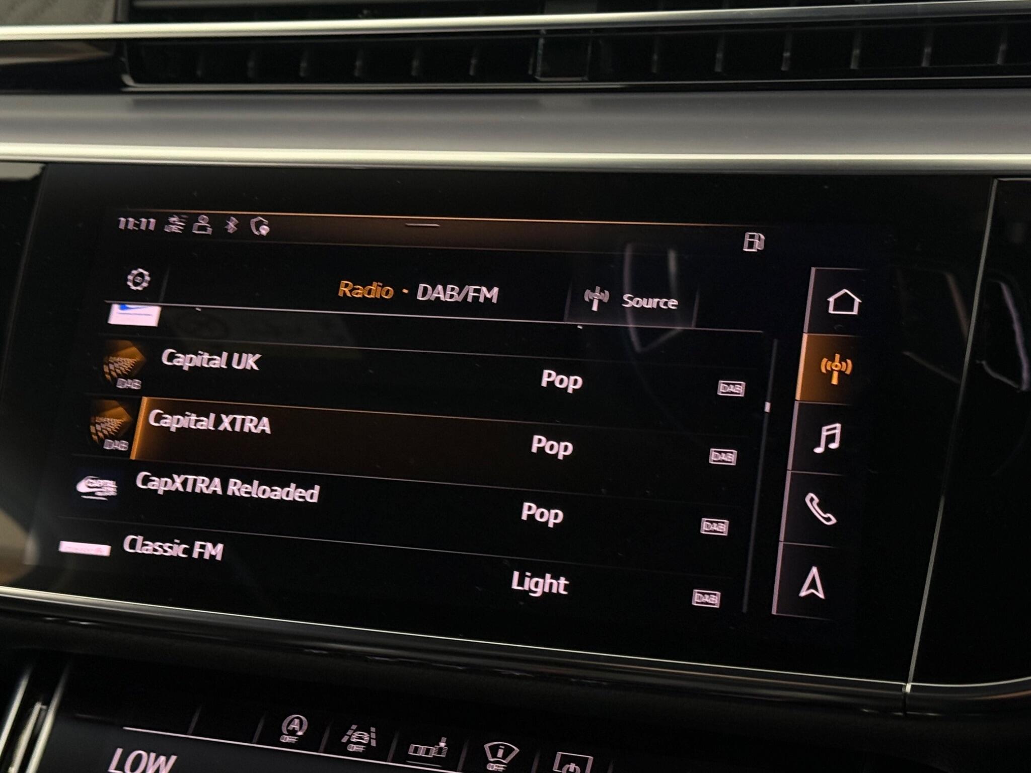 Audi A8 view 28