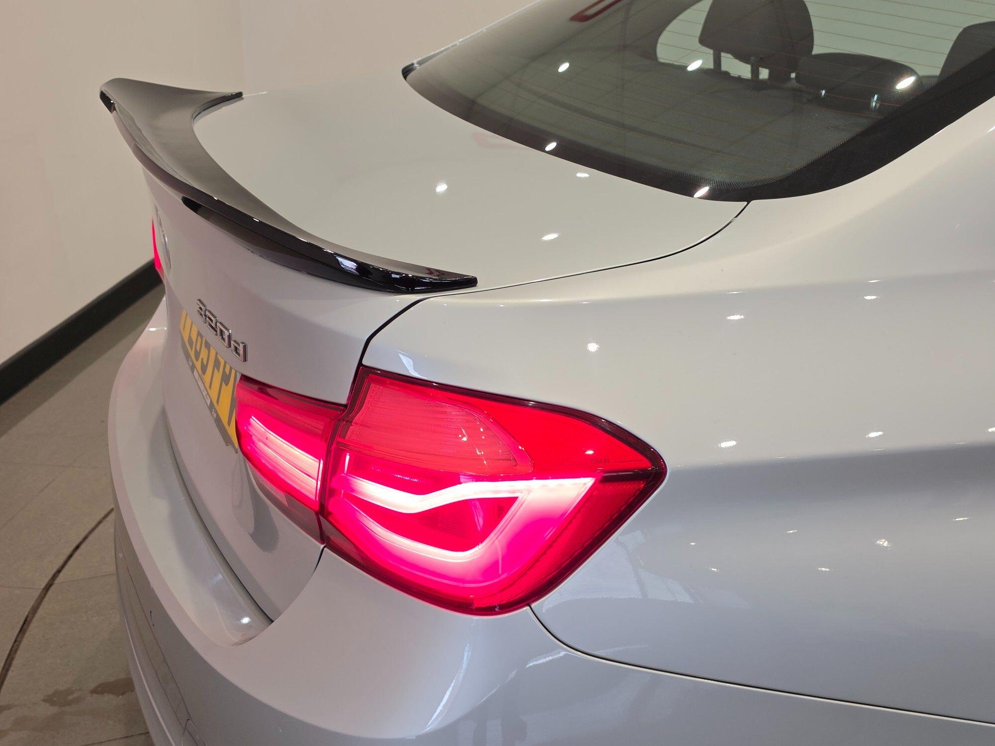 BMW 3 Series view 82