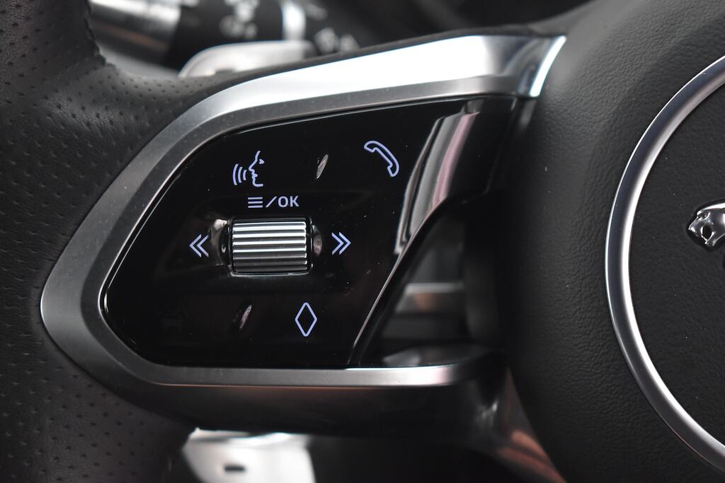 Jaguar E-Pace view 51
