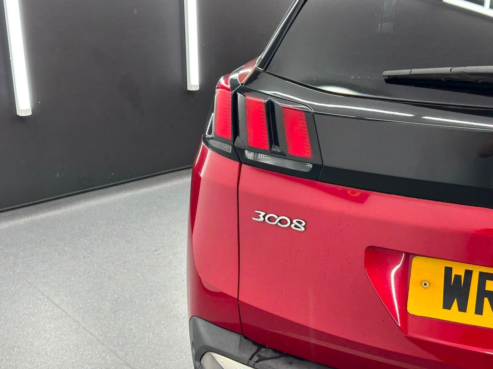 Peugeot 3008 view 5