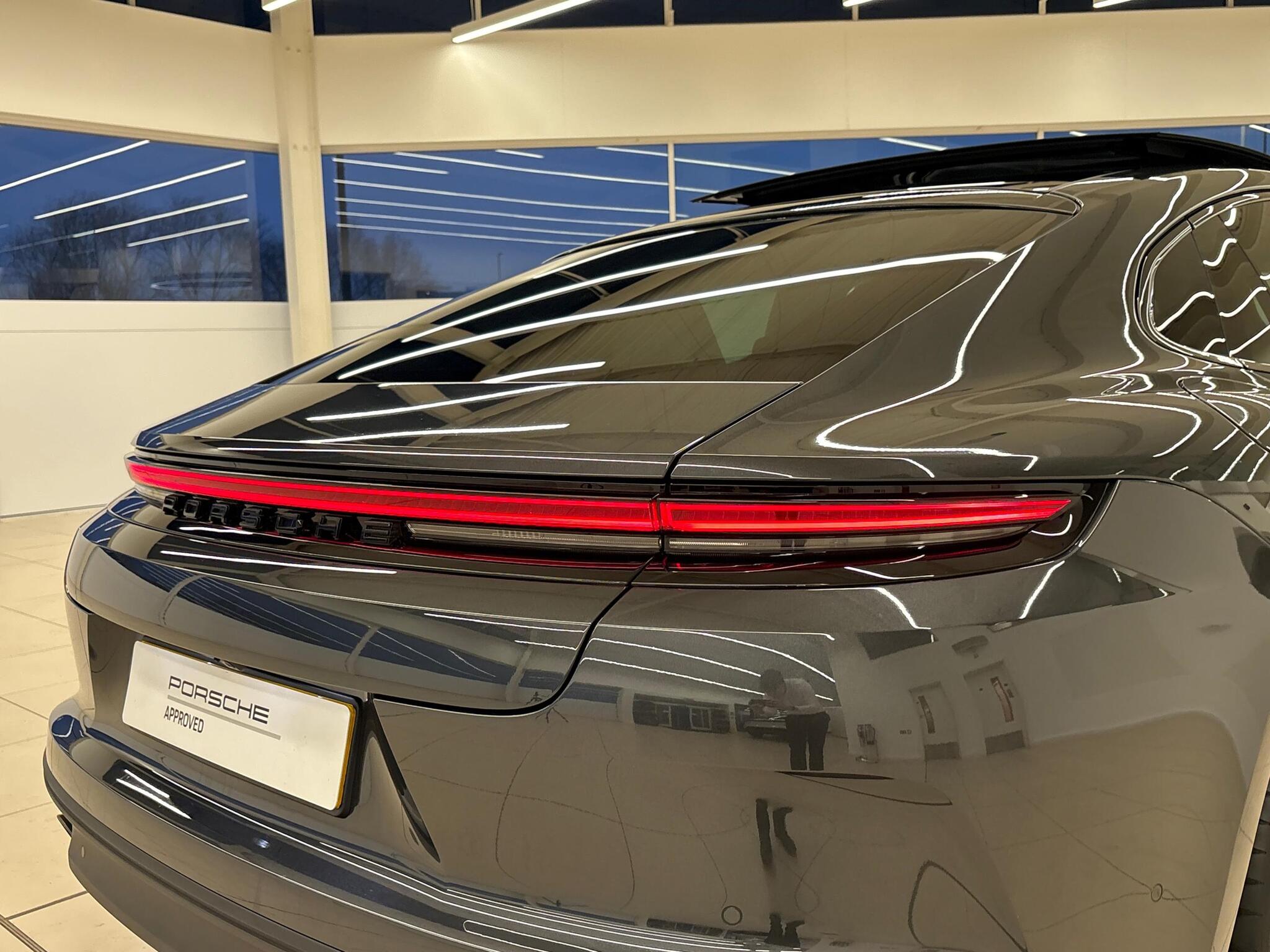 Porsche Panamera view 52