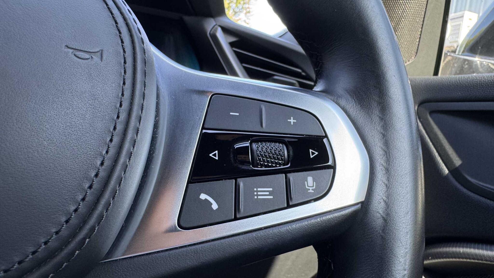 BMW 2 Series view 14