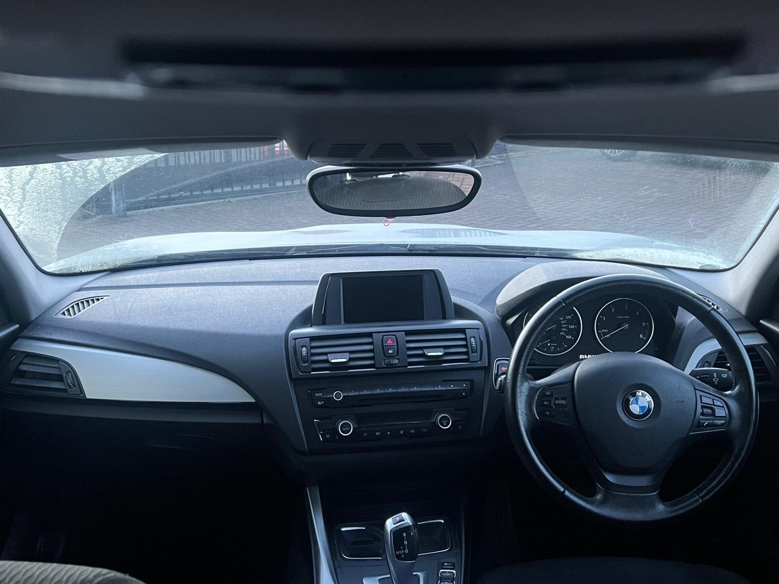 BMW 1 Series view 14