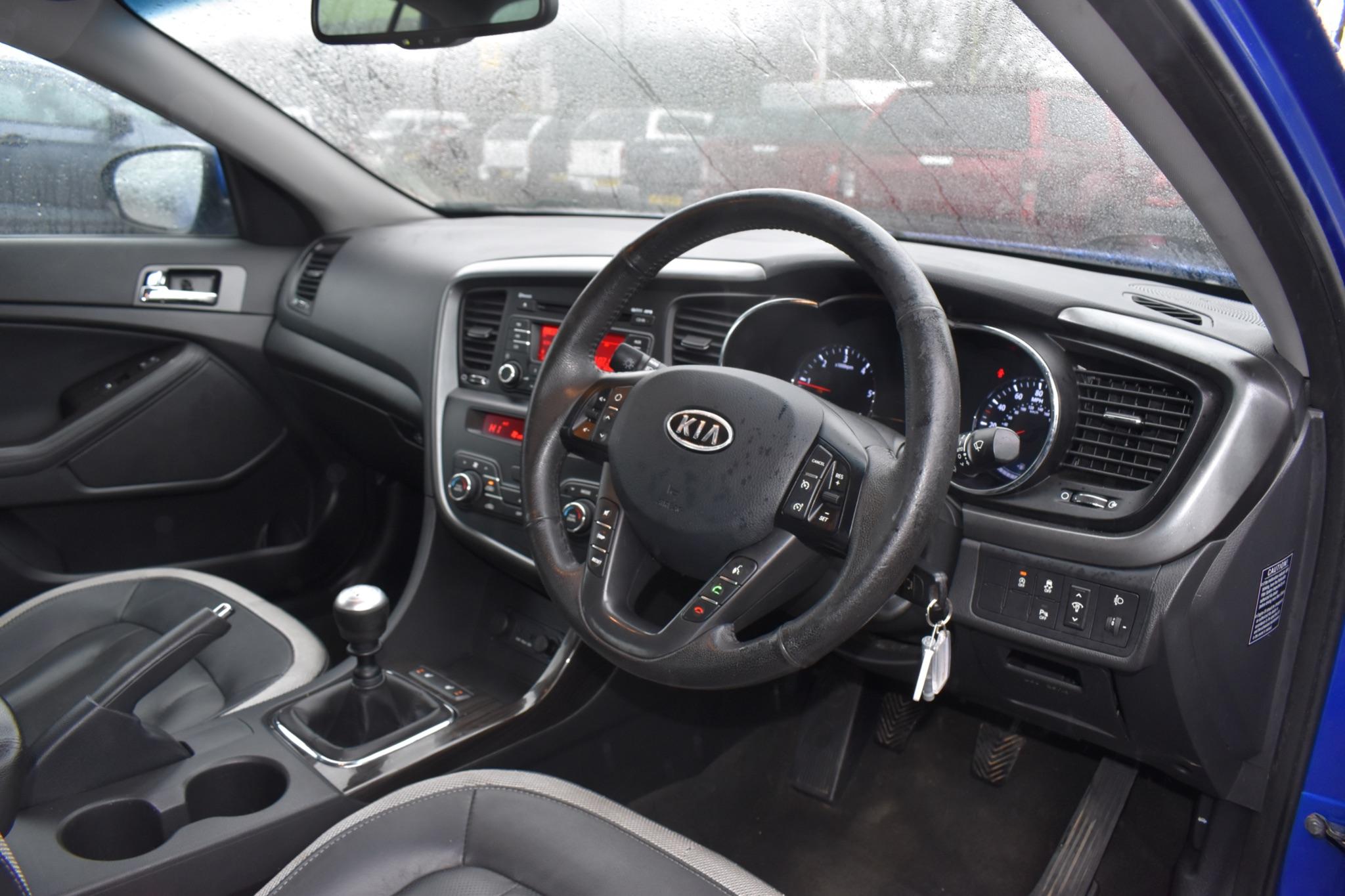 Optima - 1.6 CRDi 2 Euro 6 (s/s) 4dr - Image 30