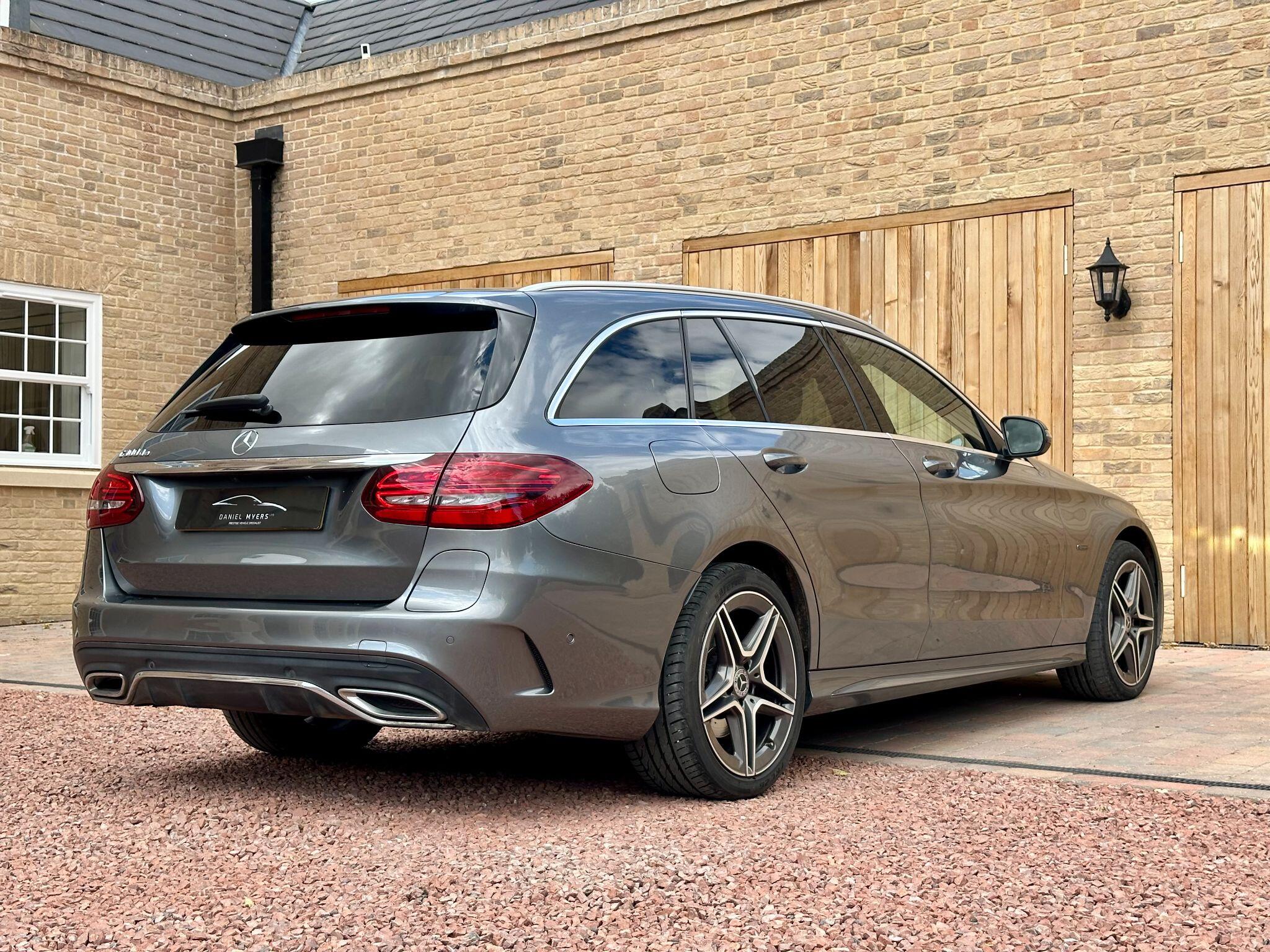 Mercedes-Benz C Class view 34