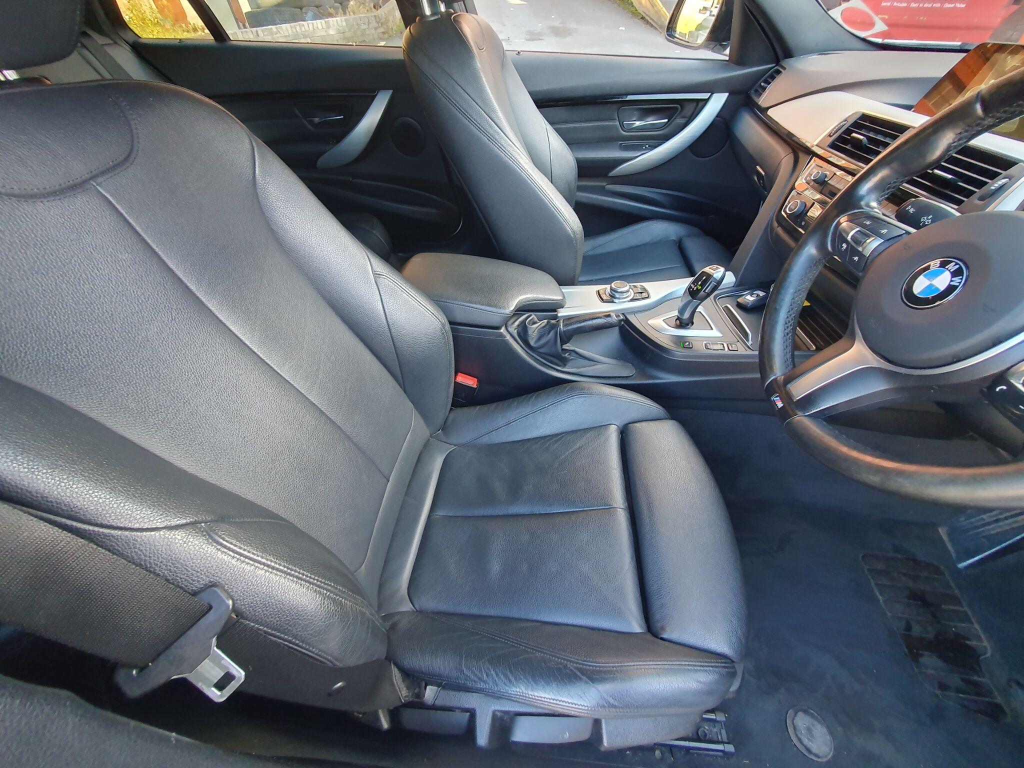 BMW 3 Series view 38