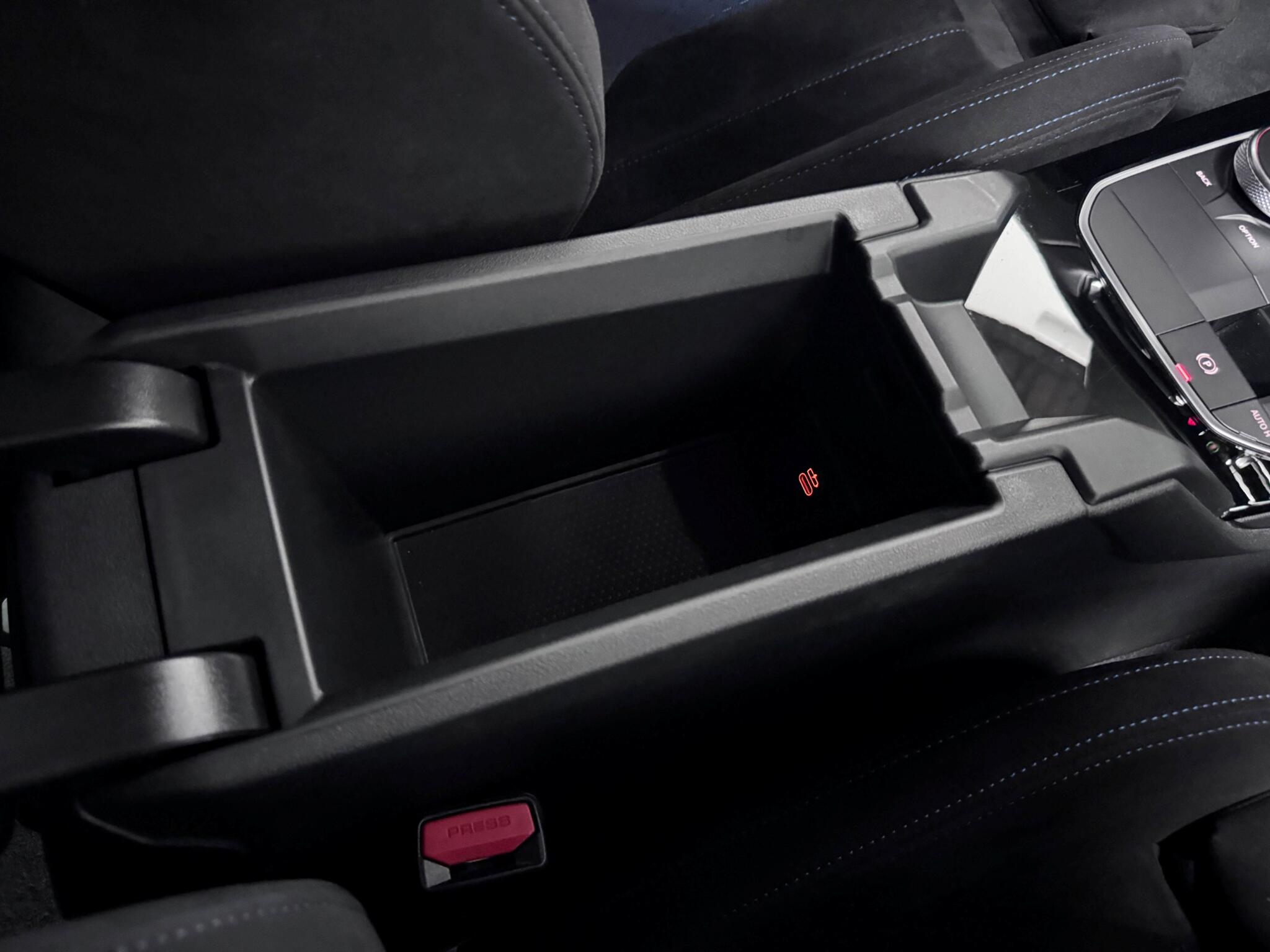BMW 1 Series view 33