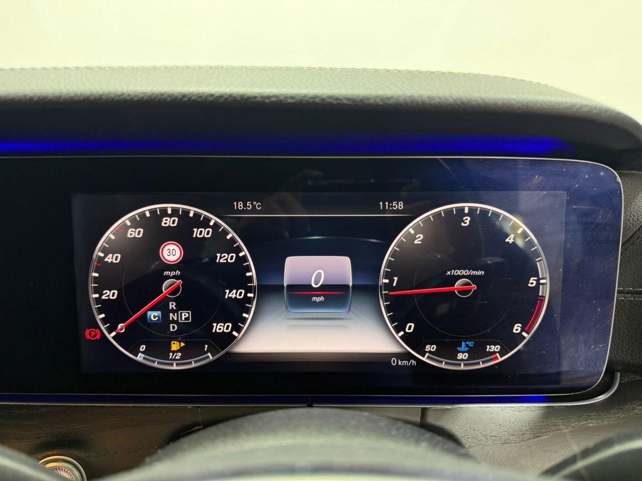 Mercedes-Benz E-Class view 29