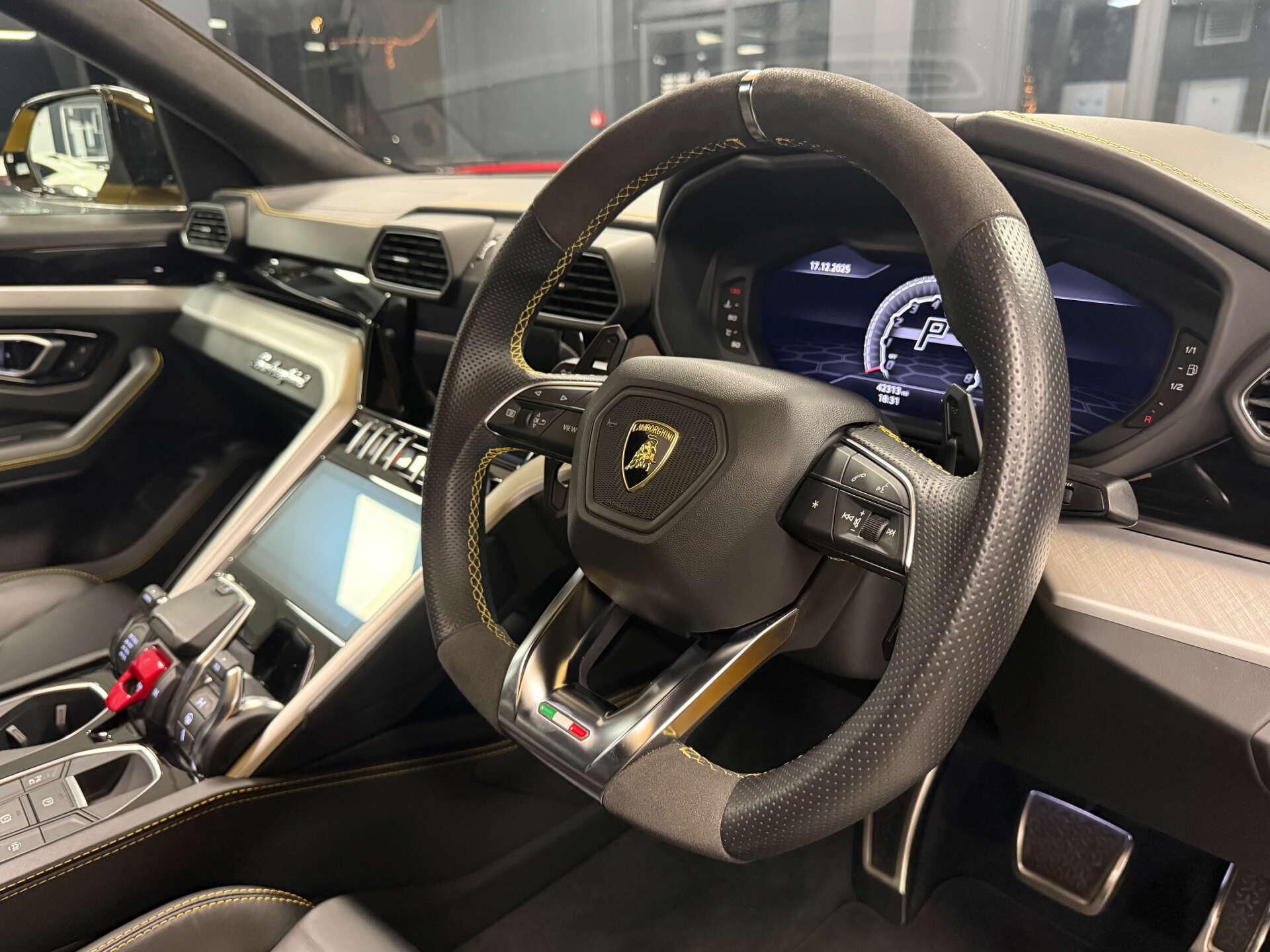 Lamborghini Urus view 2