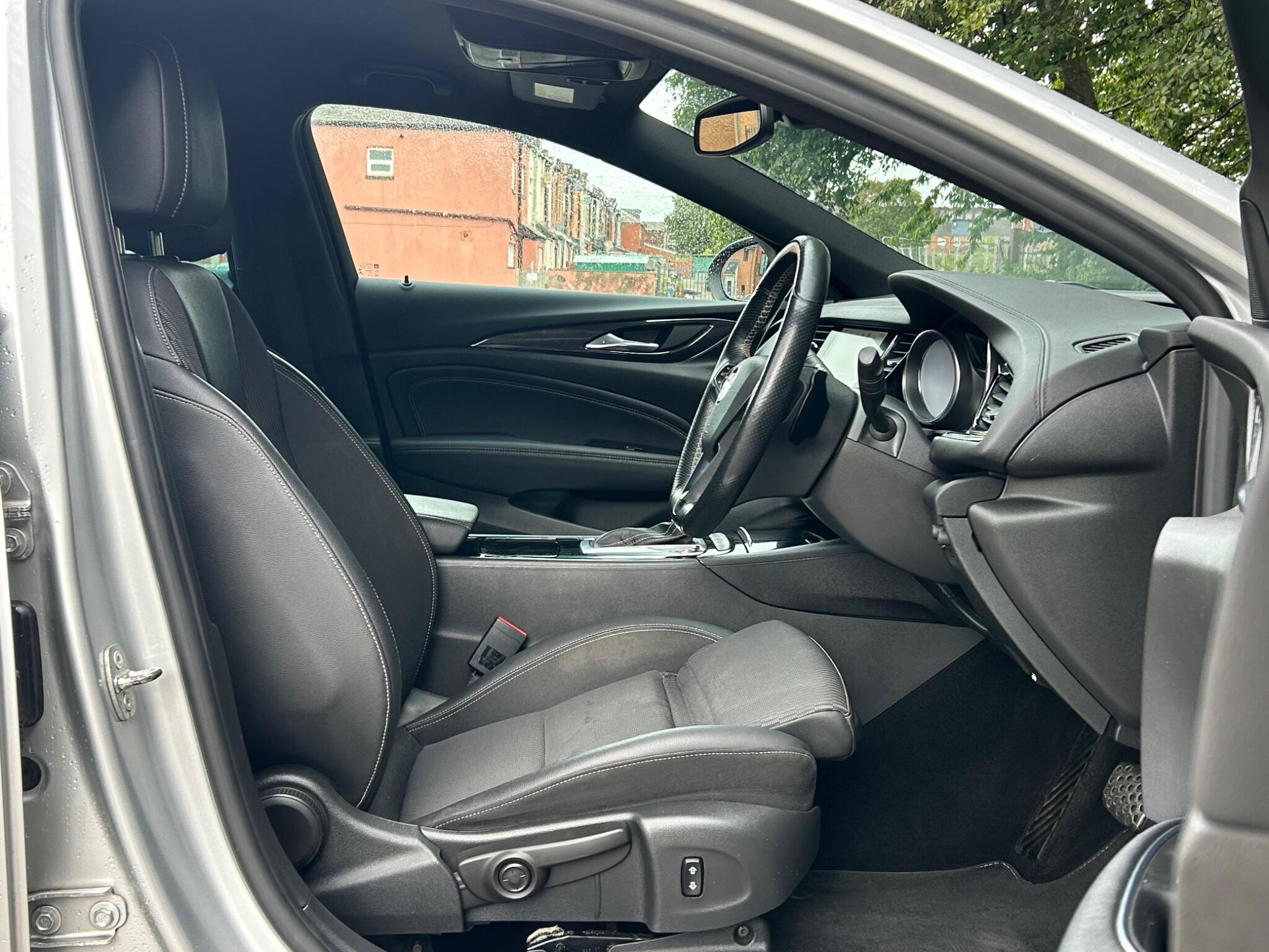 Vauxhall Insignia view 18