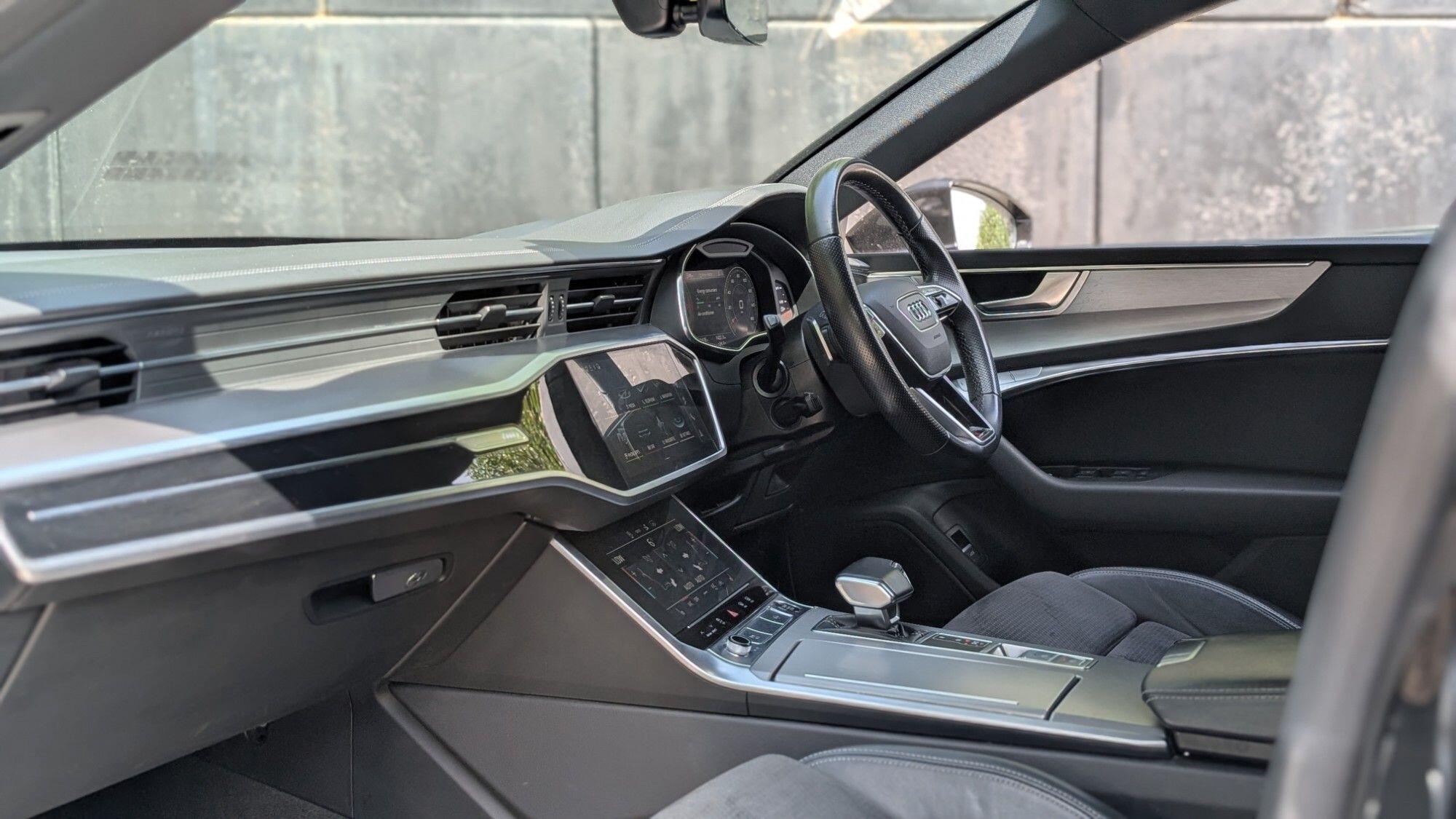 Audi A7 view 11