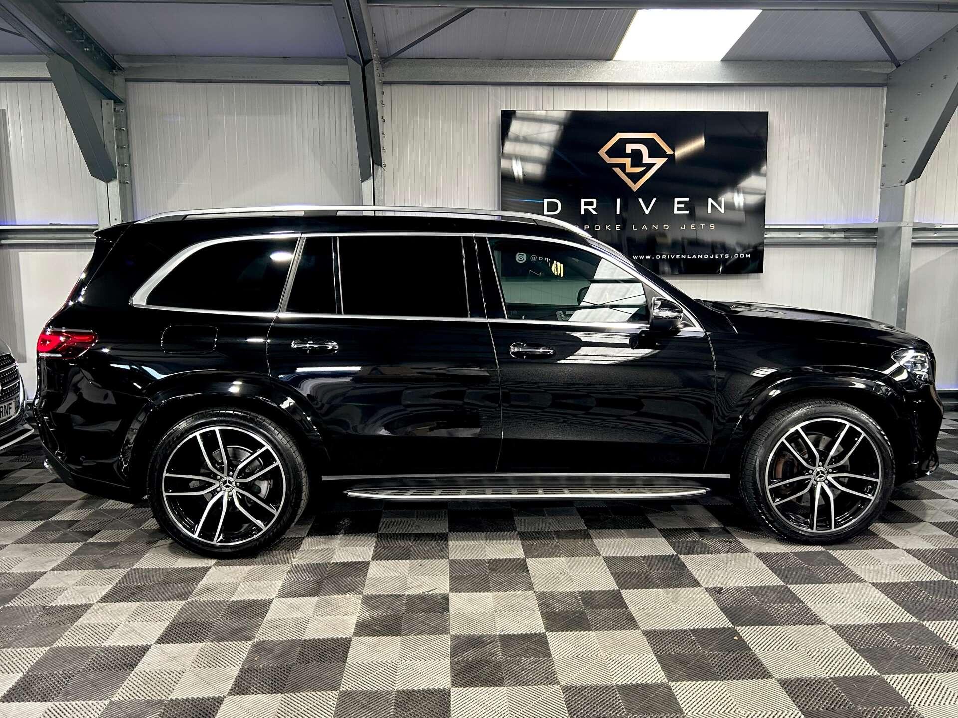 Mercedes-Benz GLS view 11