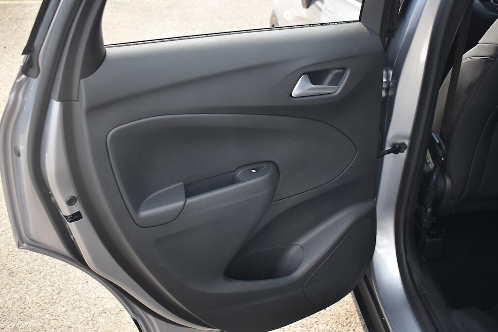 Vauxhall Crossland view 46
