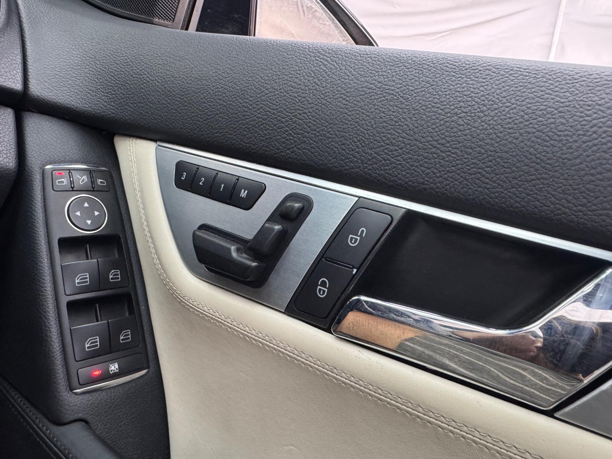 Mercedes-Benz C Class view 27