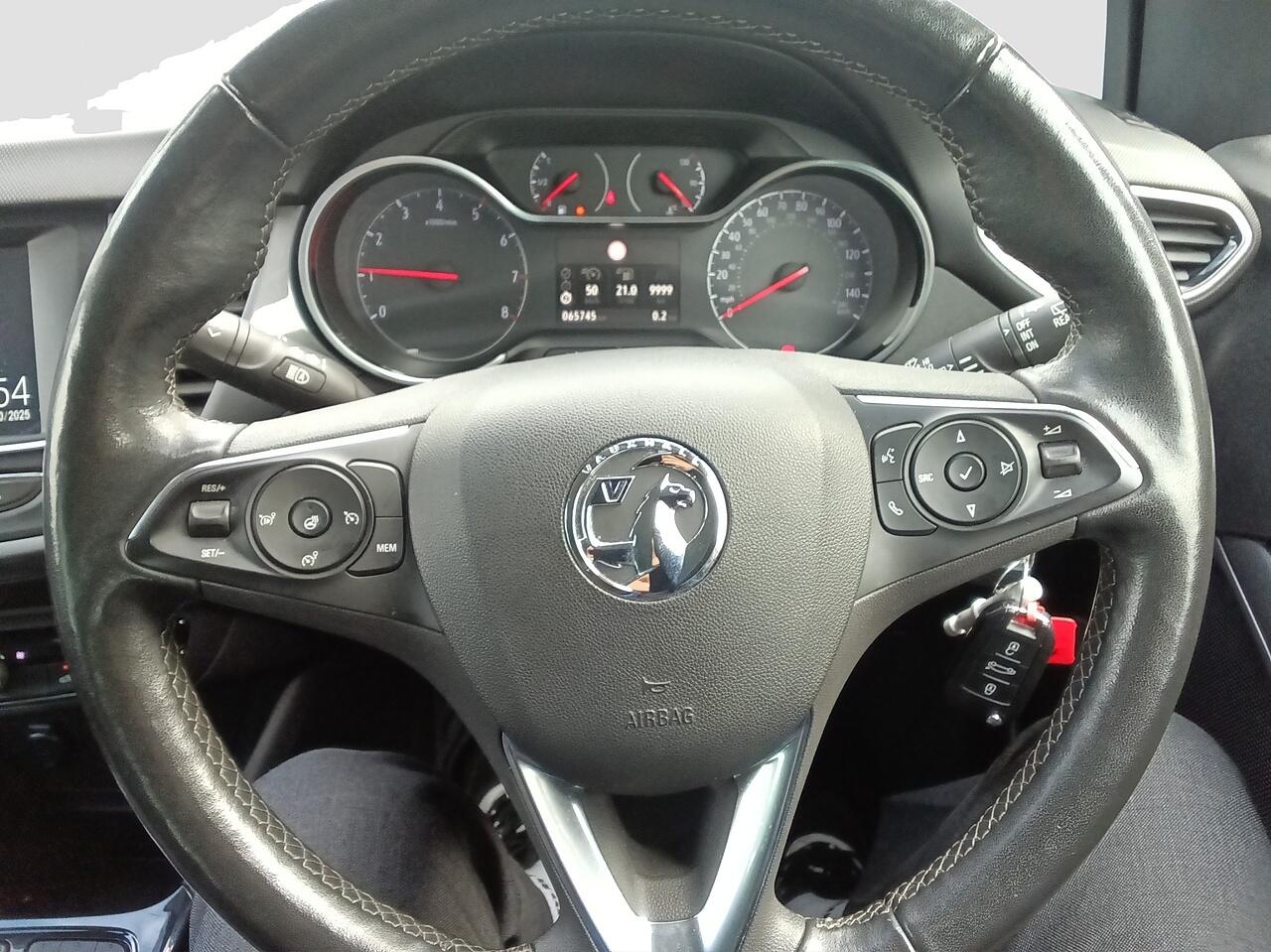 Vauxhall Crossland view 8