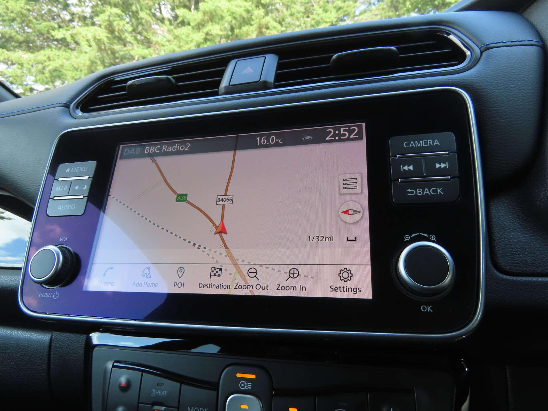 Nissan Leaf view 10