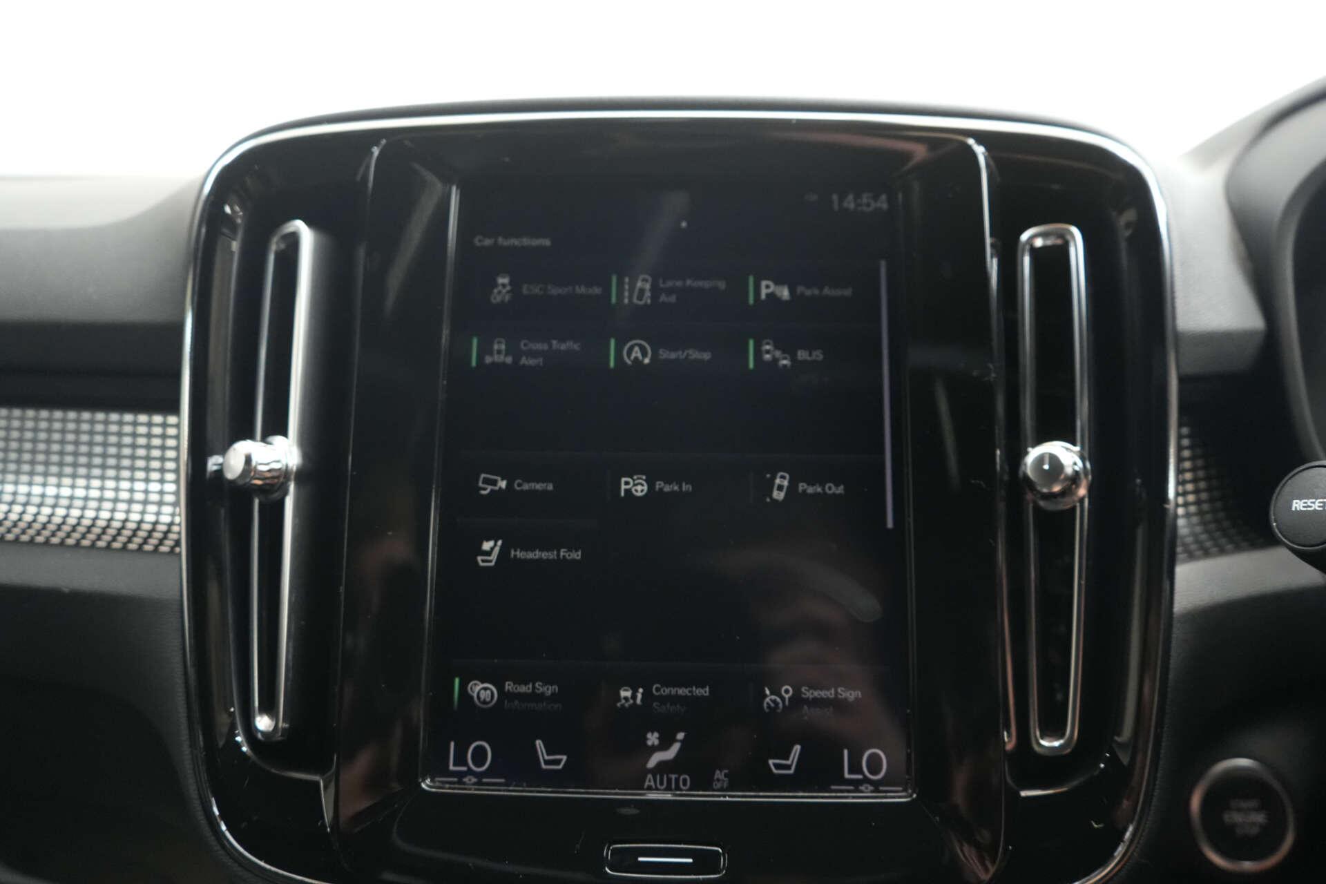 Volvo XC40 view 30