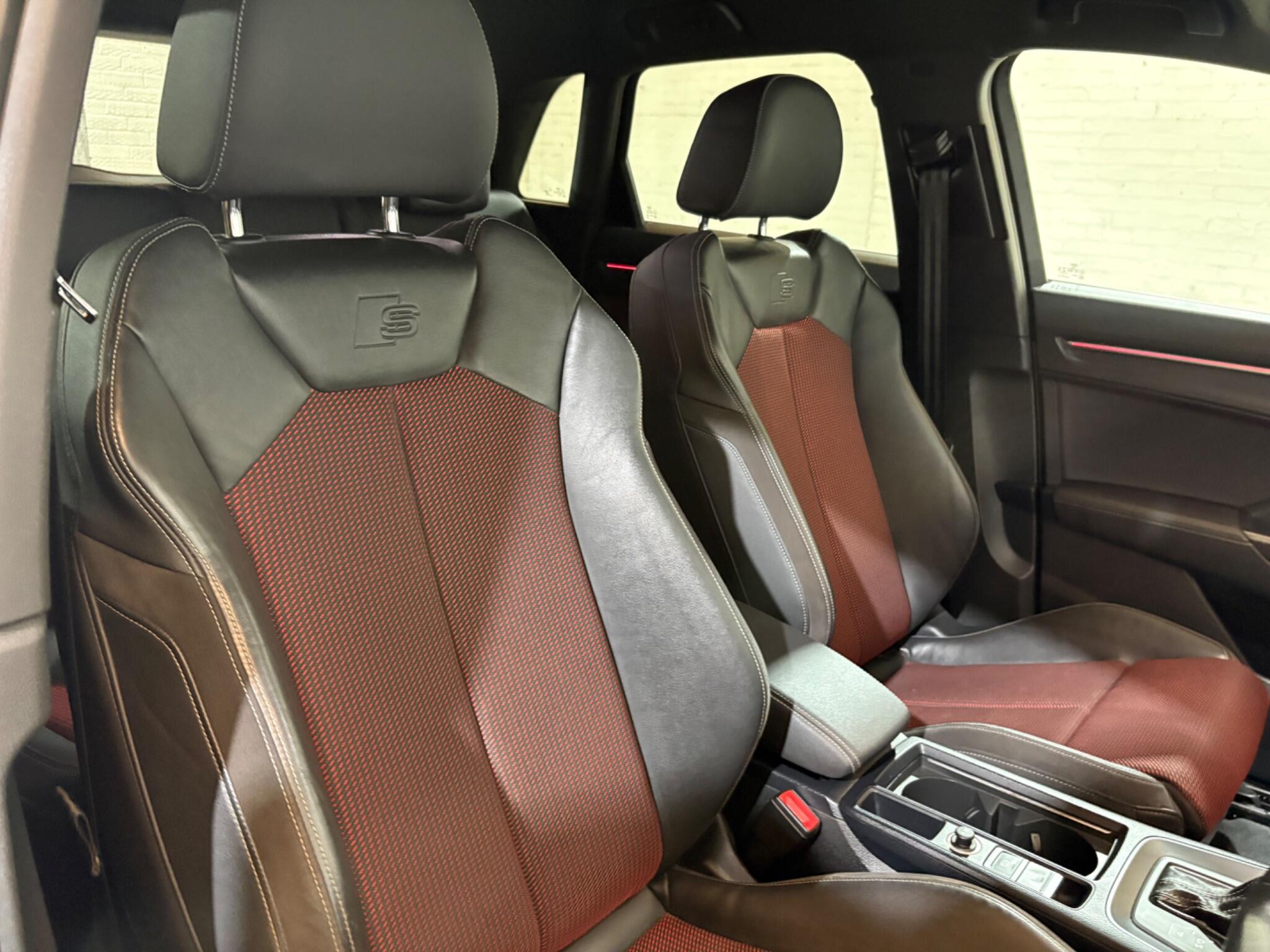 Audi Q3 view 22