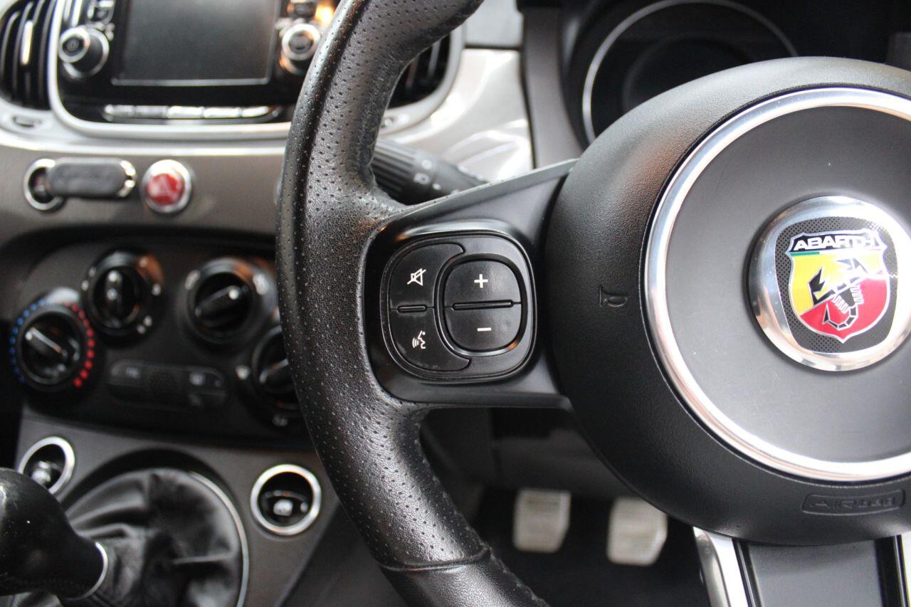 Abarth 595 view 31