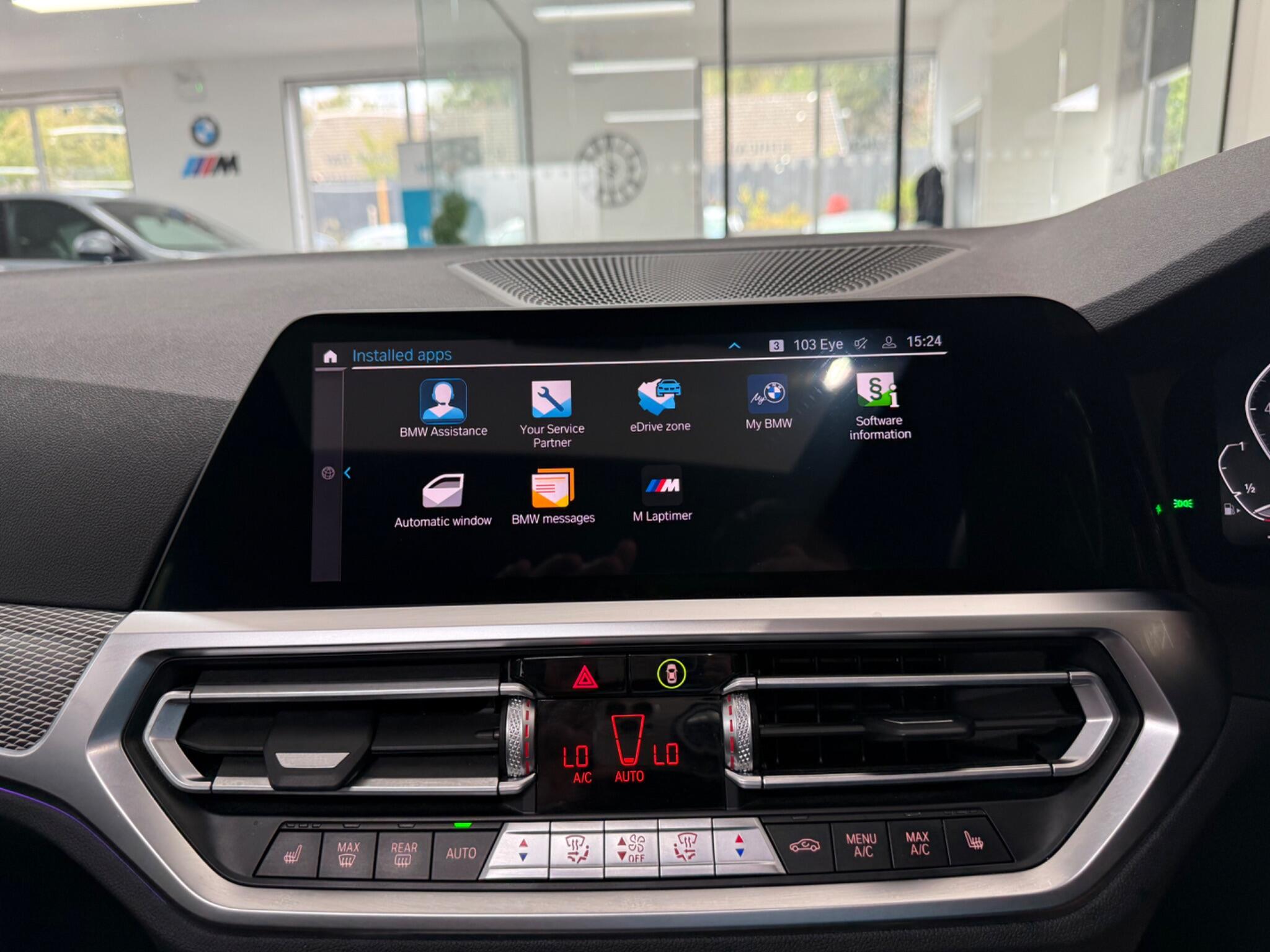 BMW 3 Series view 17