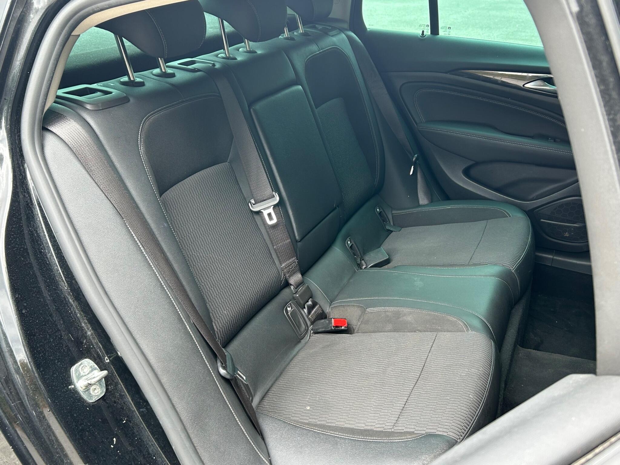 Vauxhall Insignia view 22