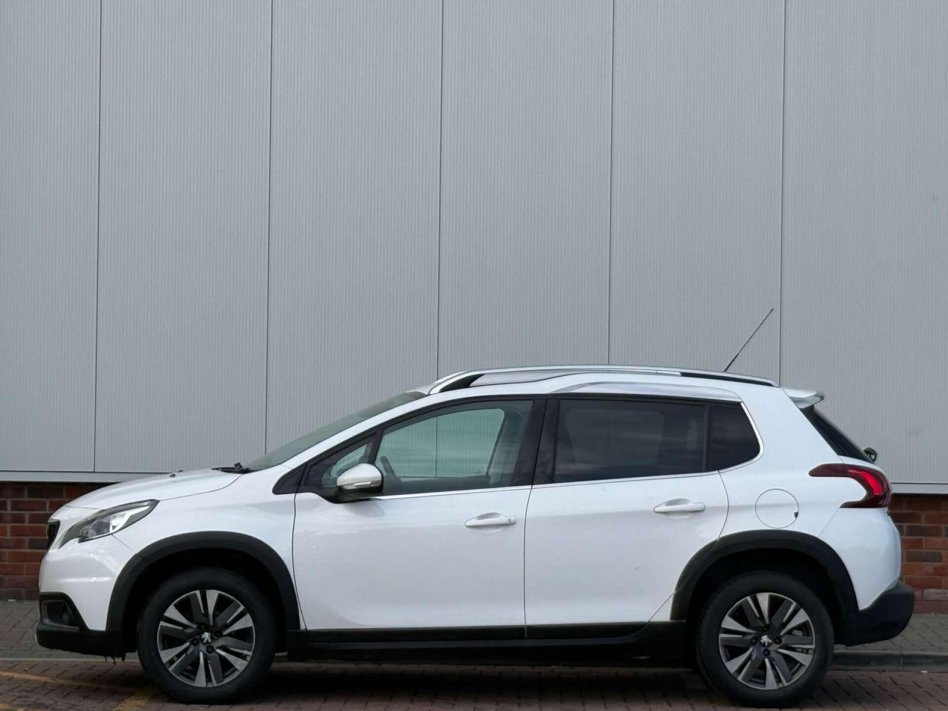 Peugeot 2008 view 10