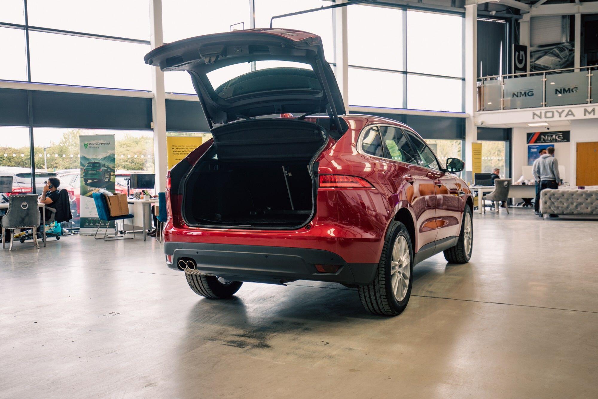 Jaguar F-Pace view 34