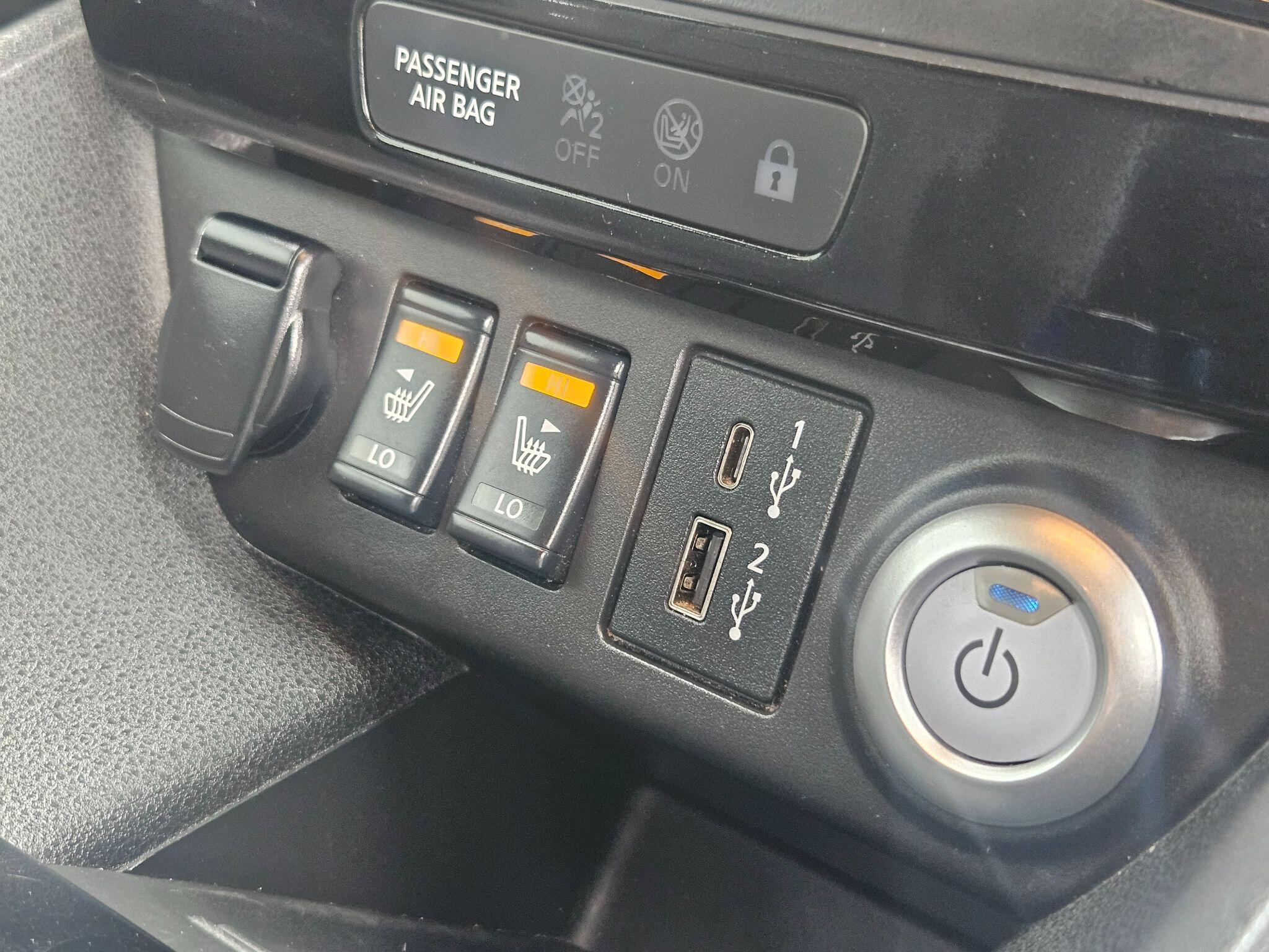 2022 Nissan Leaf image 32