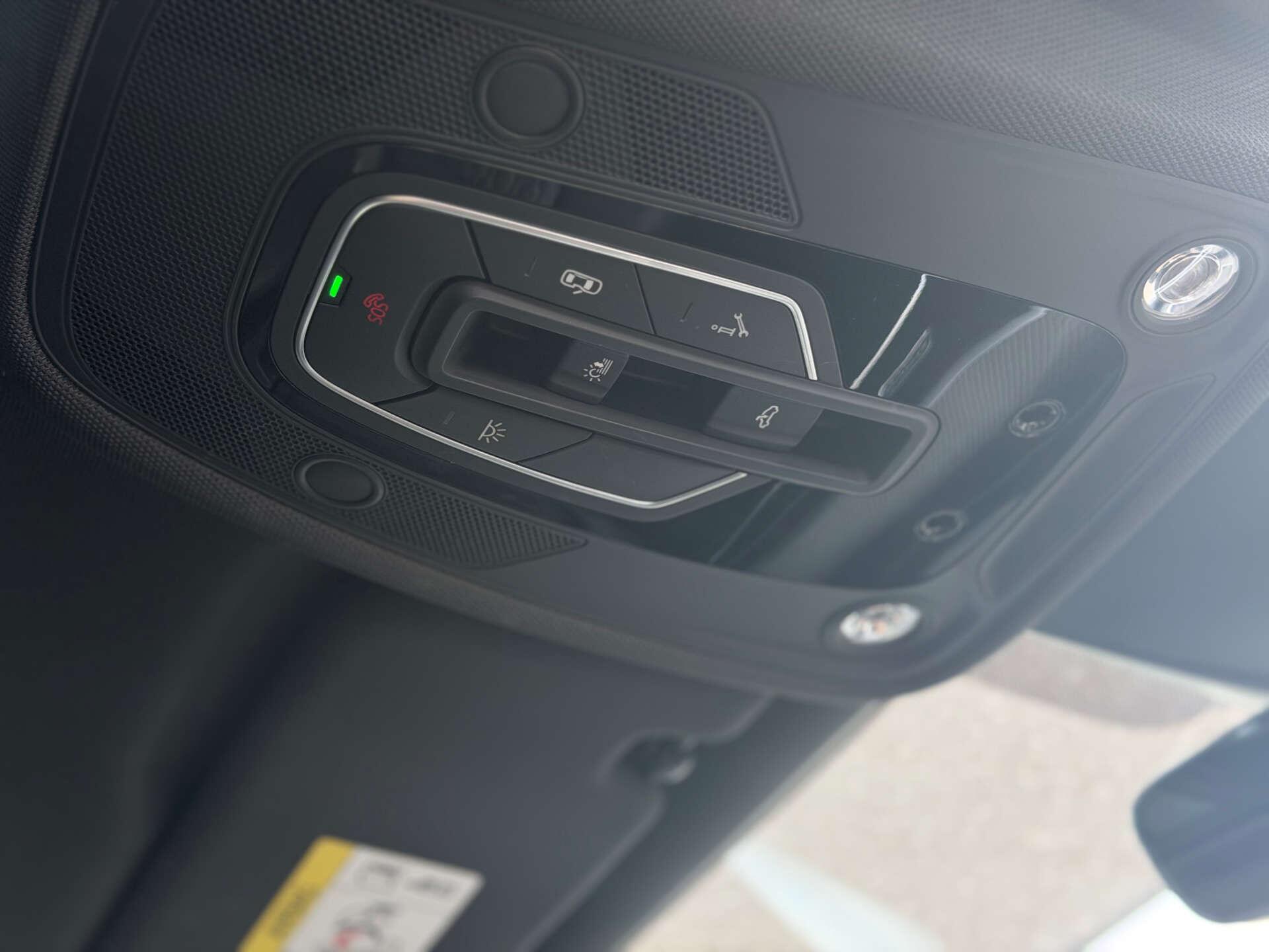 Audi RS6 Avant view 48