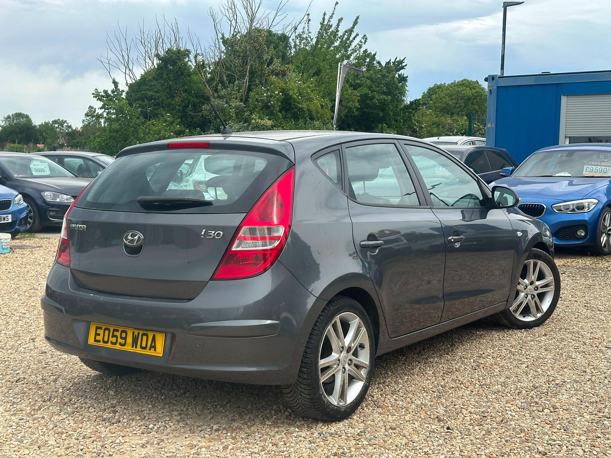 Hyundai I30 view 3