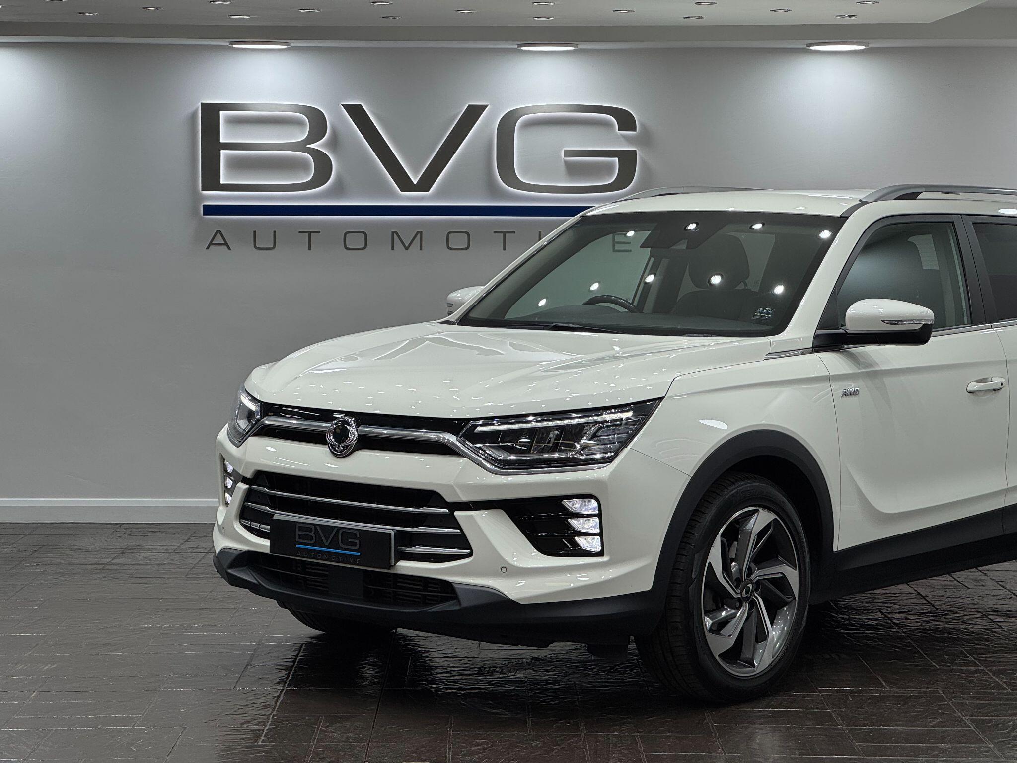 KGM Korando view 12