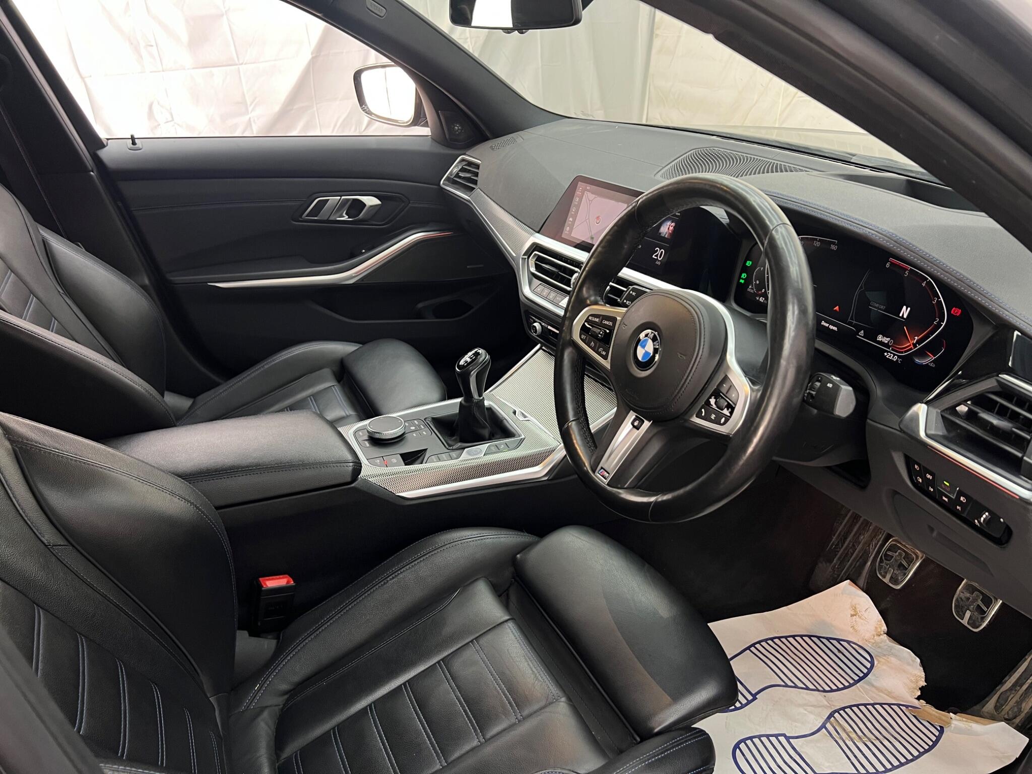 BMW 3 Series view 13