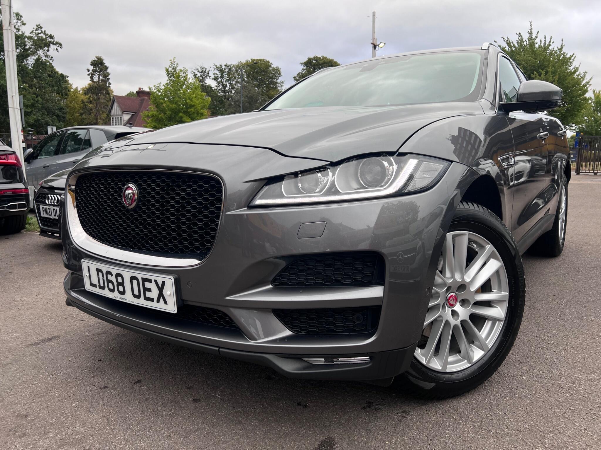 Jaguar F-Pace view 7