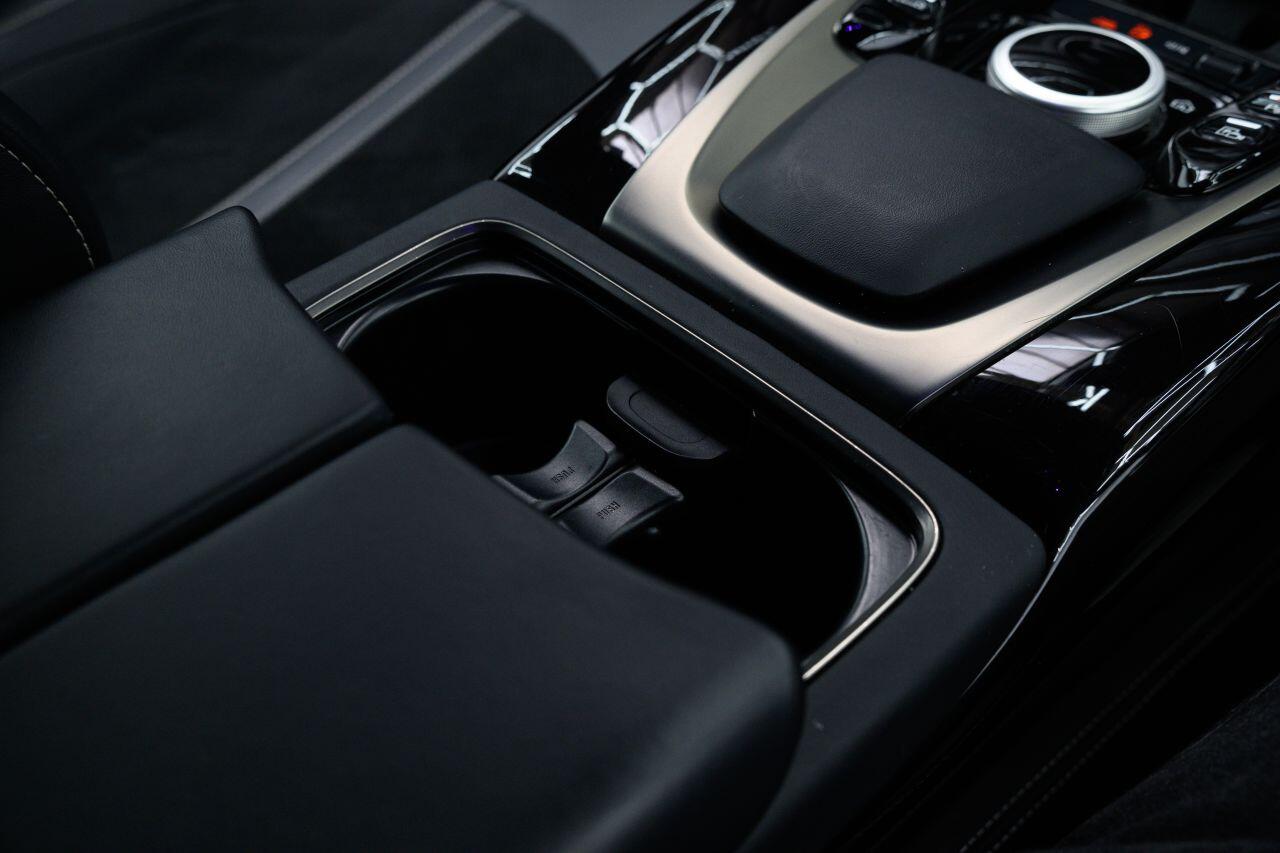 Aston Martin DBX view 45