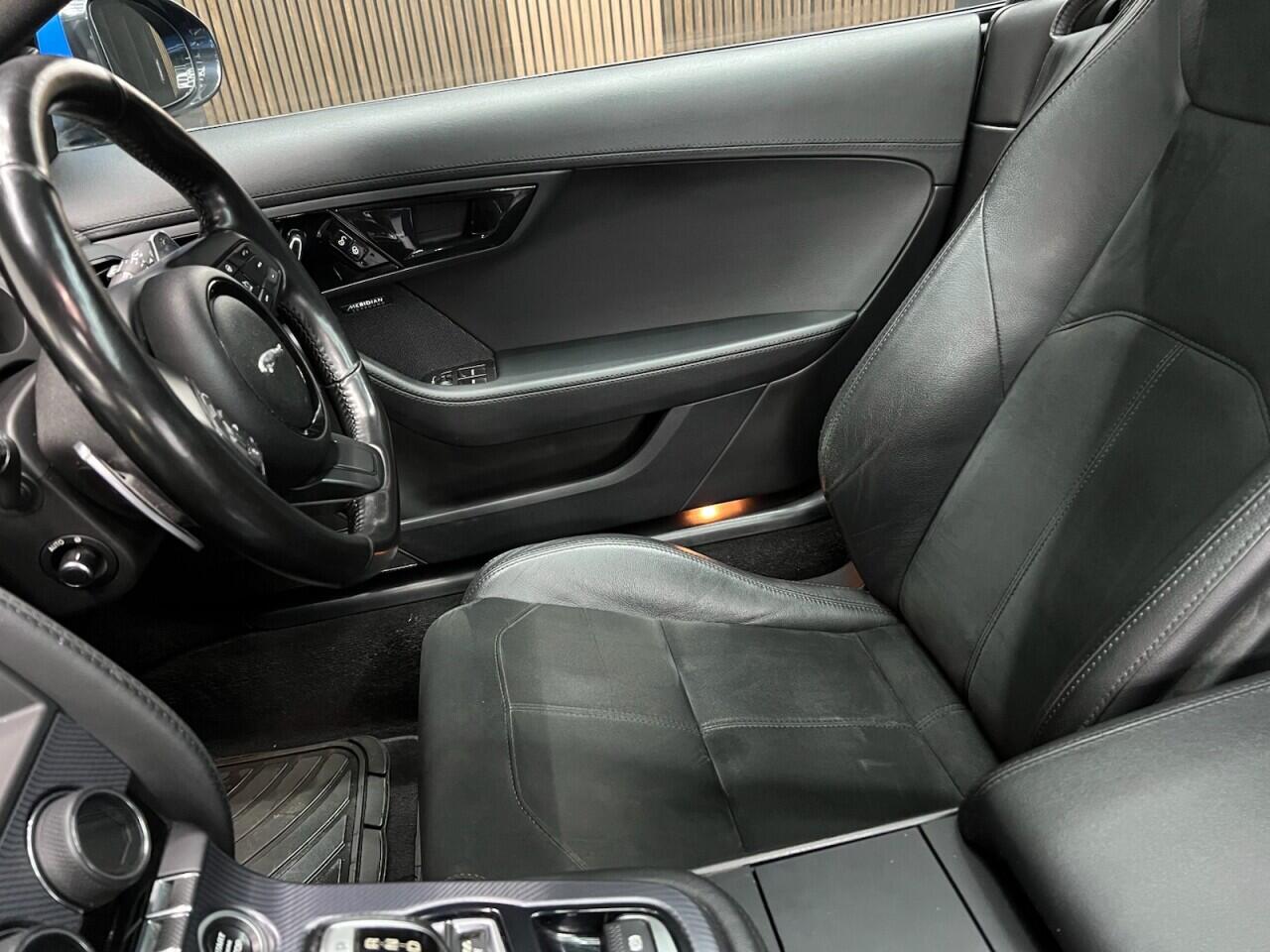 Jaguar F-Type view 29