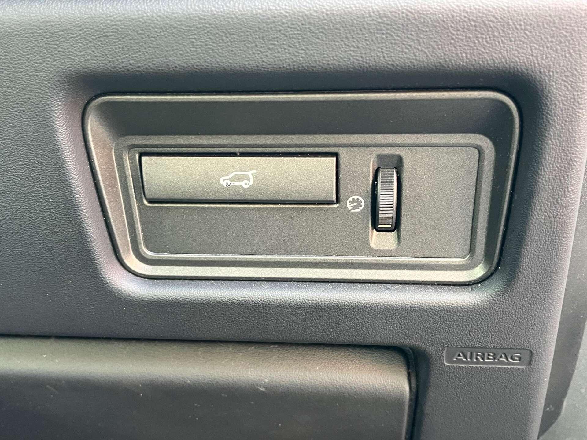 Land Rover Range Rover Evoque view 30