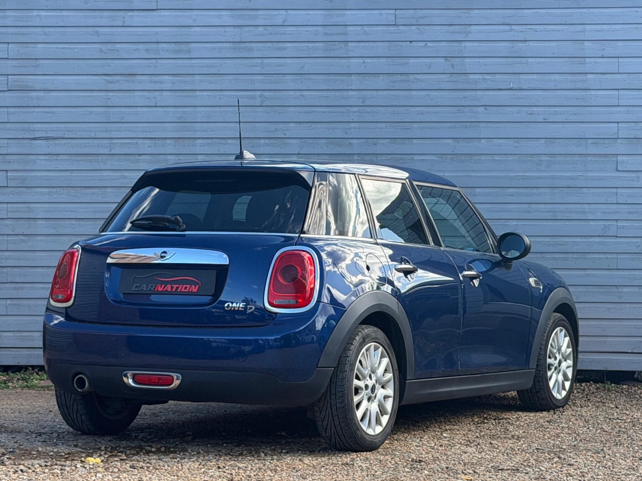 MINI Hatch view 4