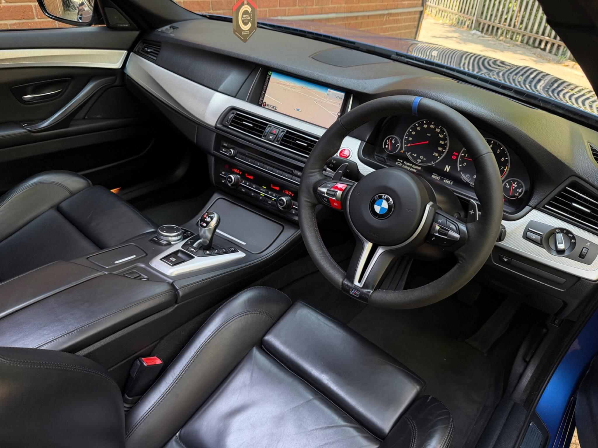 BMW M5 view 14