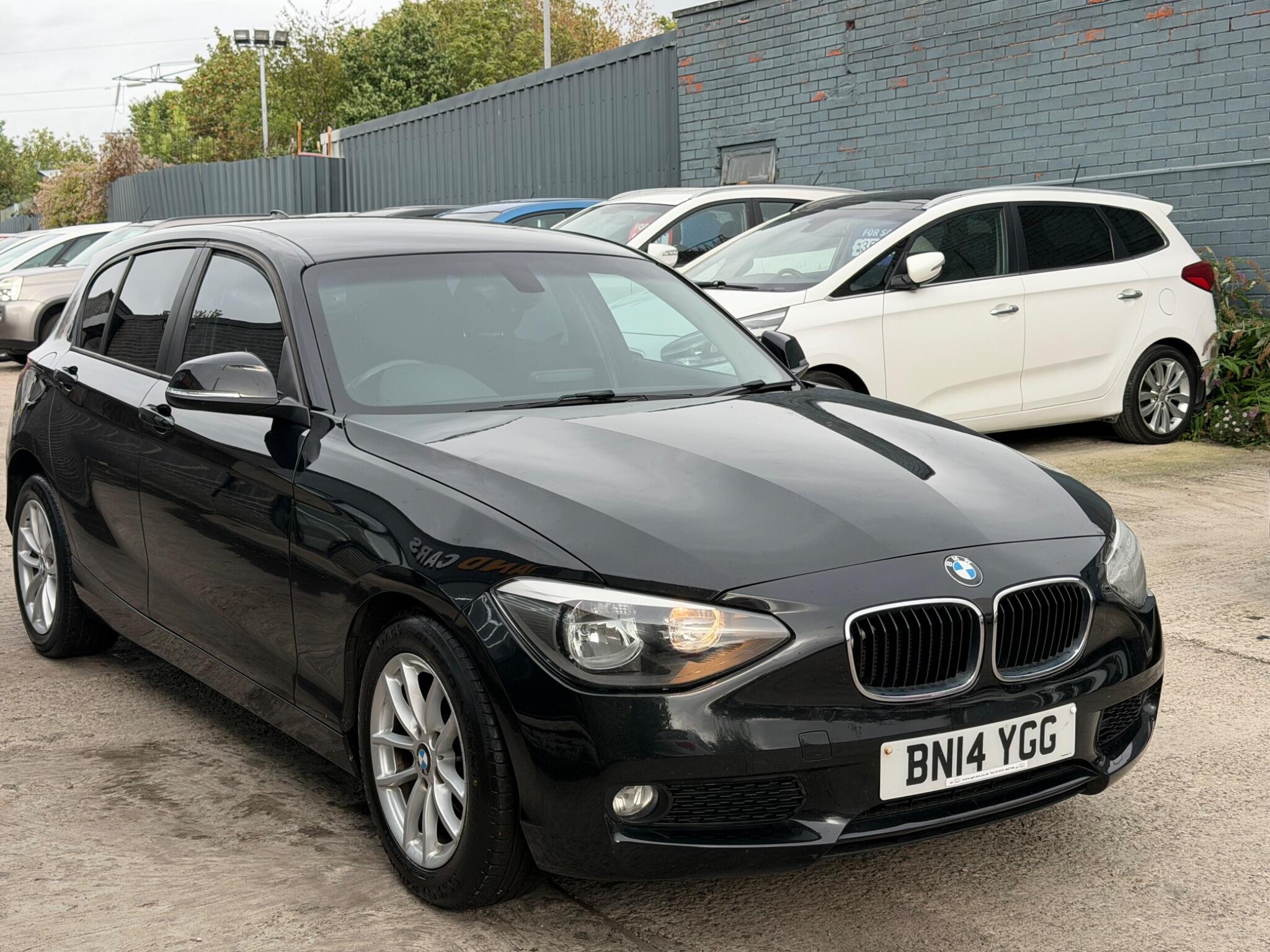 BMW 1 Series view 3