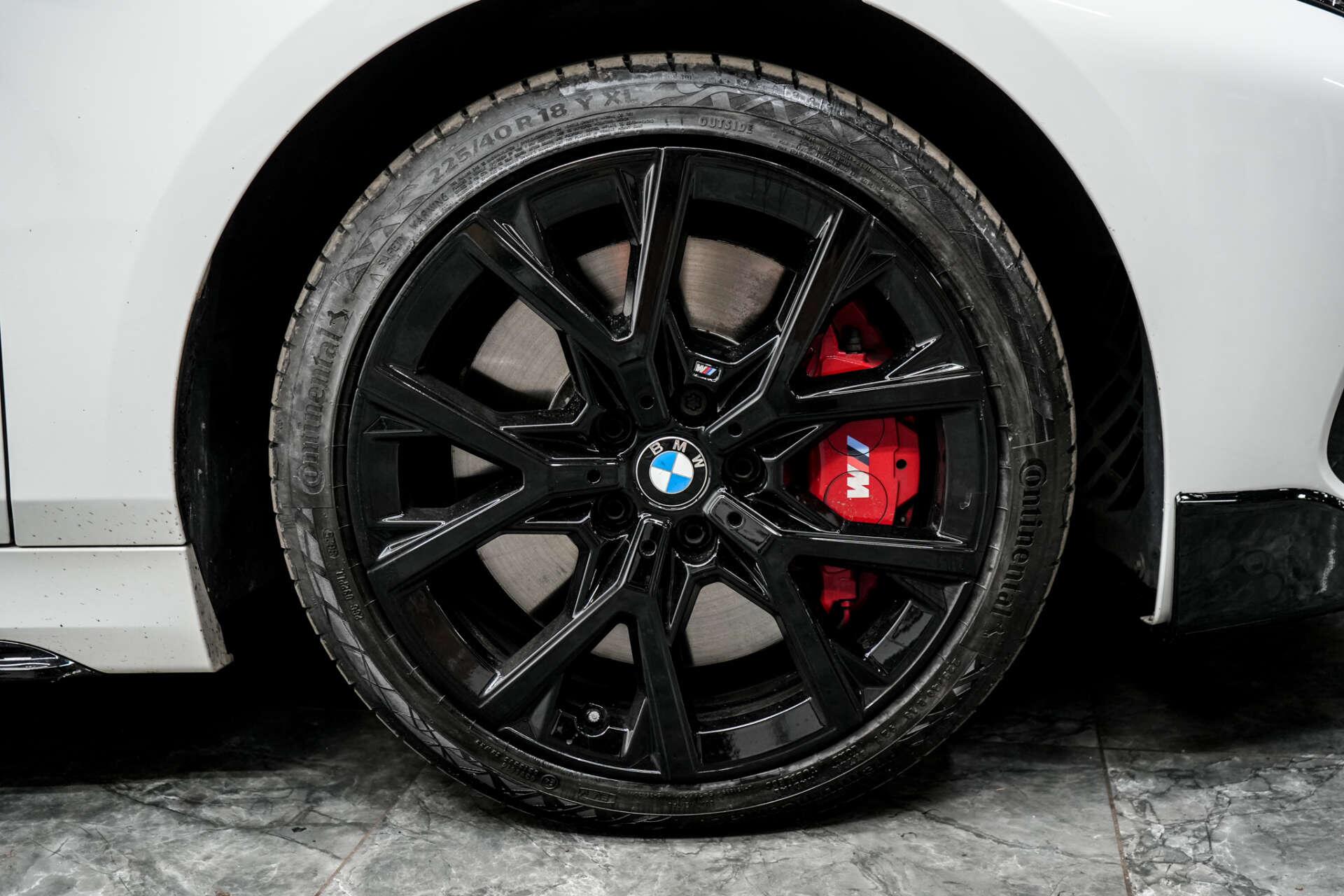 BMW 1 Series view 7