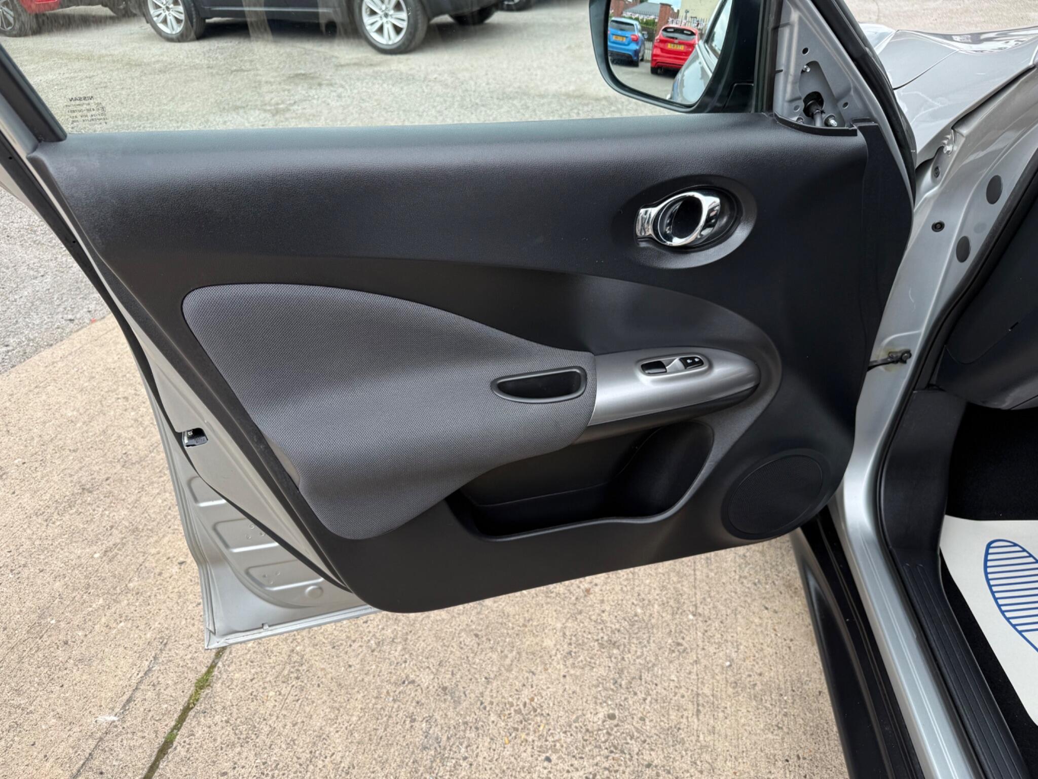 Nissan Juke view 27
