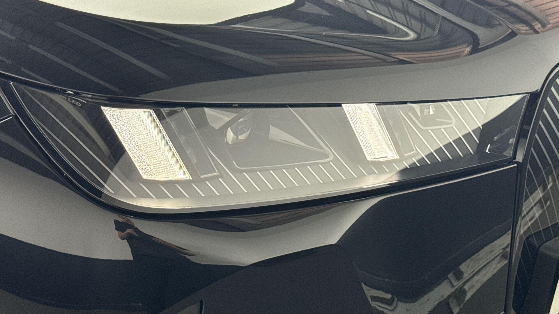 BMW iX view 23