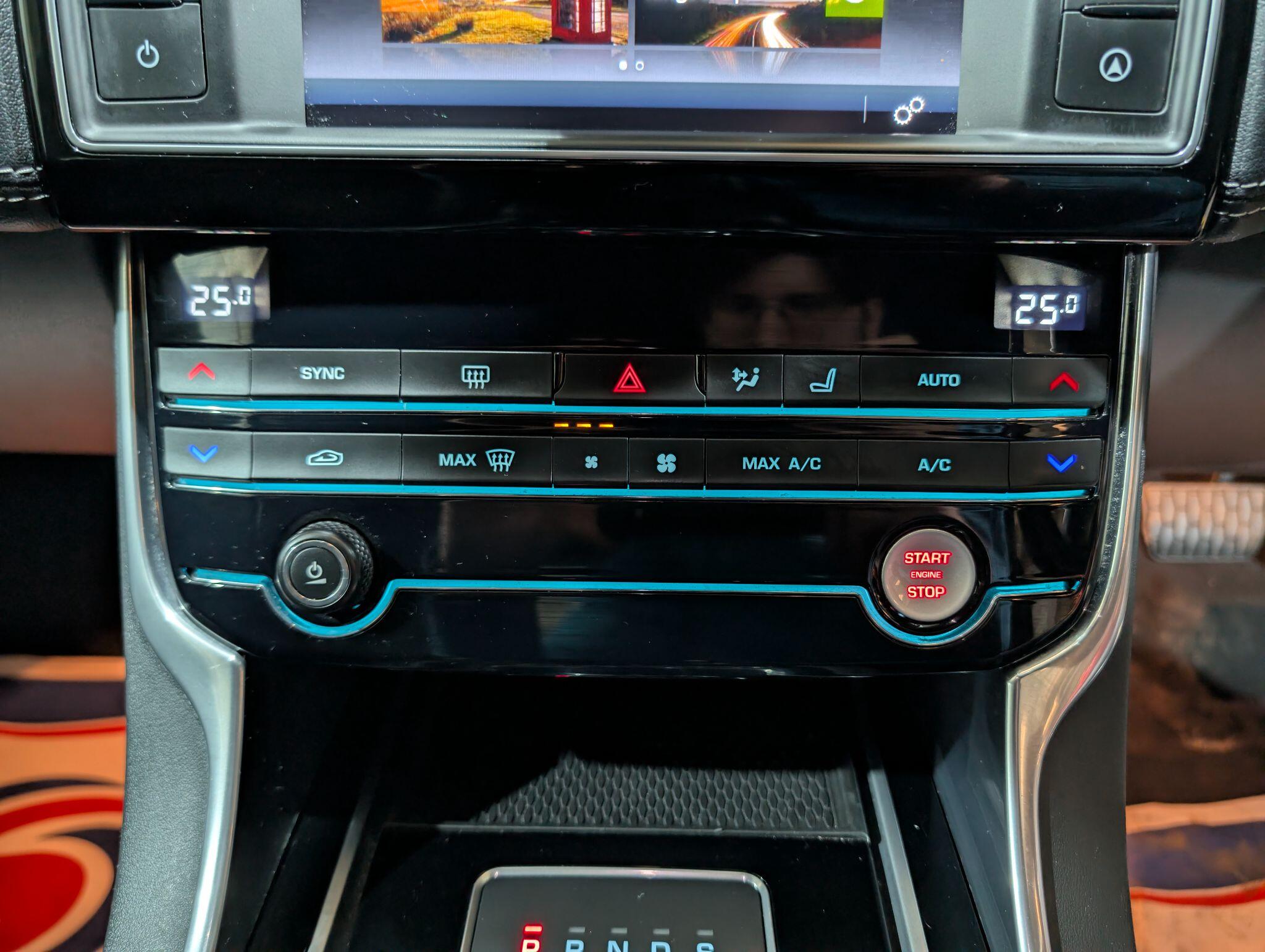 Jaguar Xe view 22