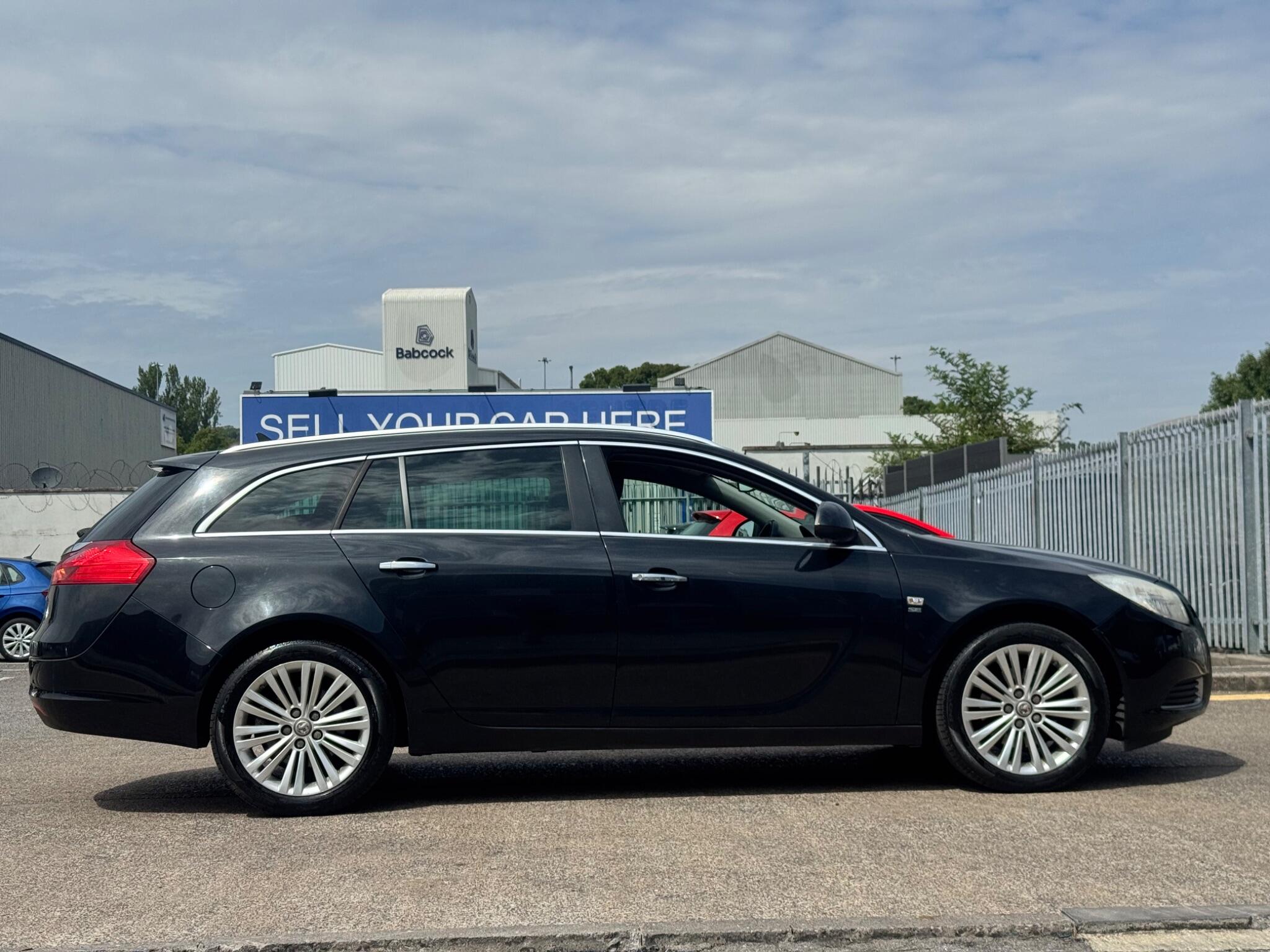 Vauxhall Insignia view 16