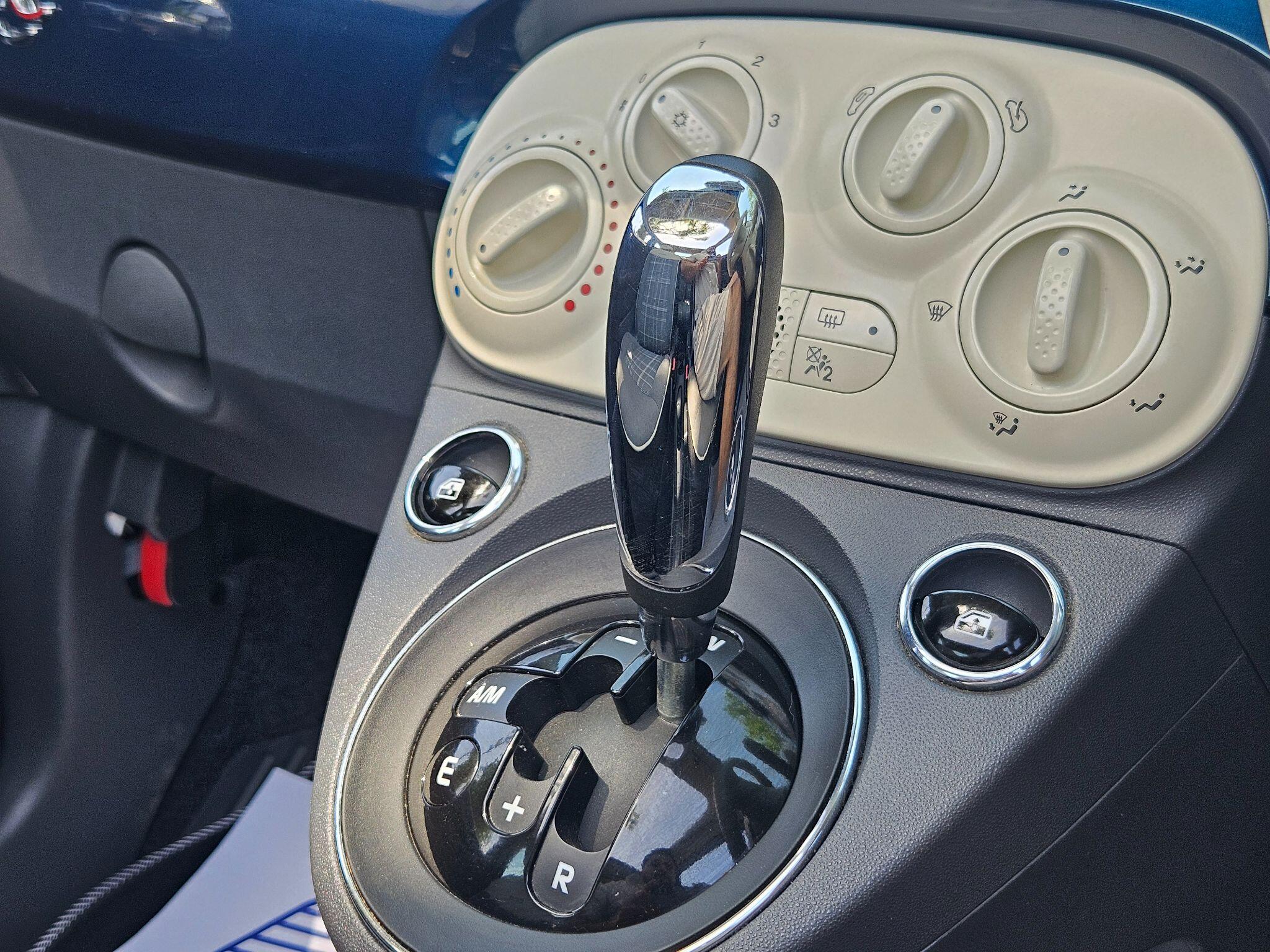 2015 Fiat 500C image 37