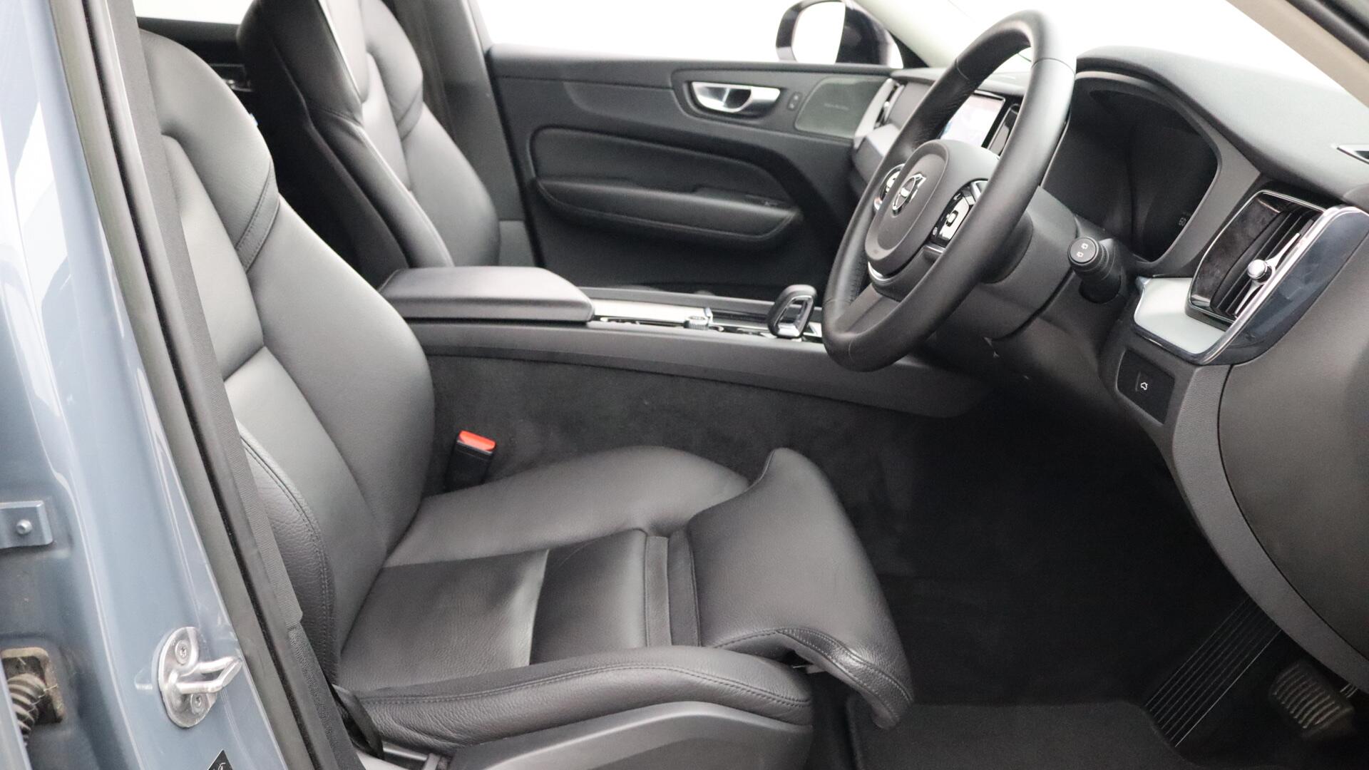Volvo XC60 view 32
