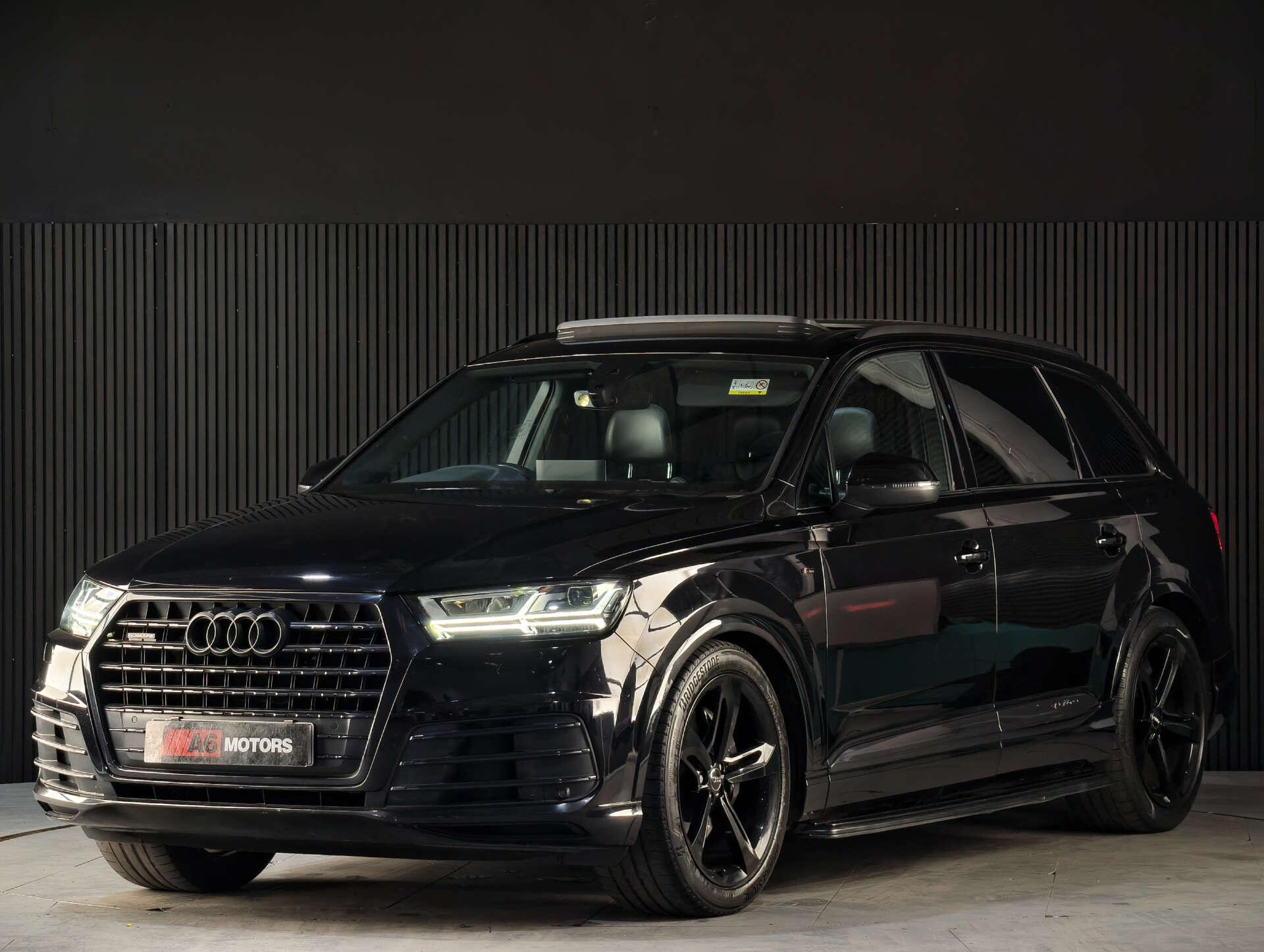 Audi Q7 view 7